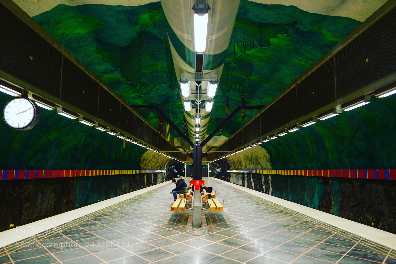 Nikon D800 sample photo. Huvudsta station photography