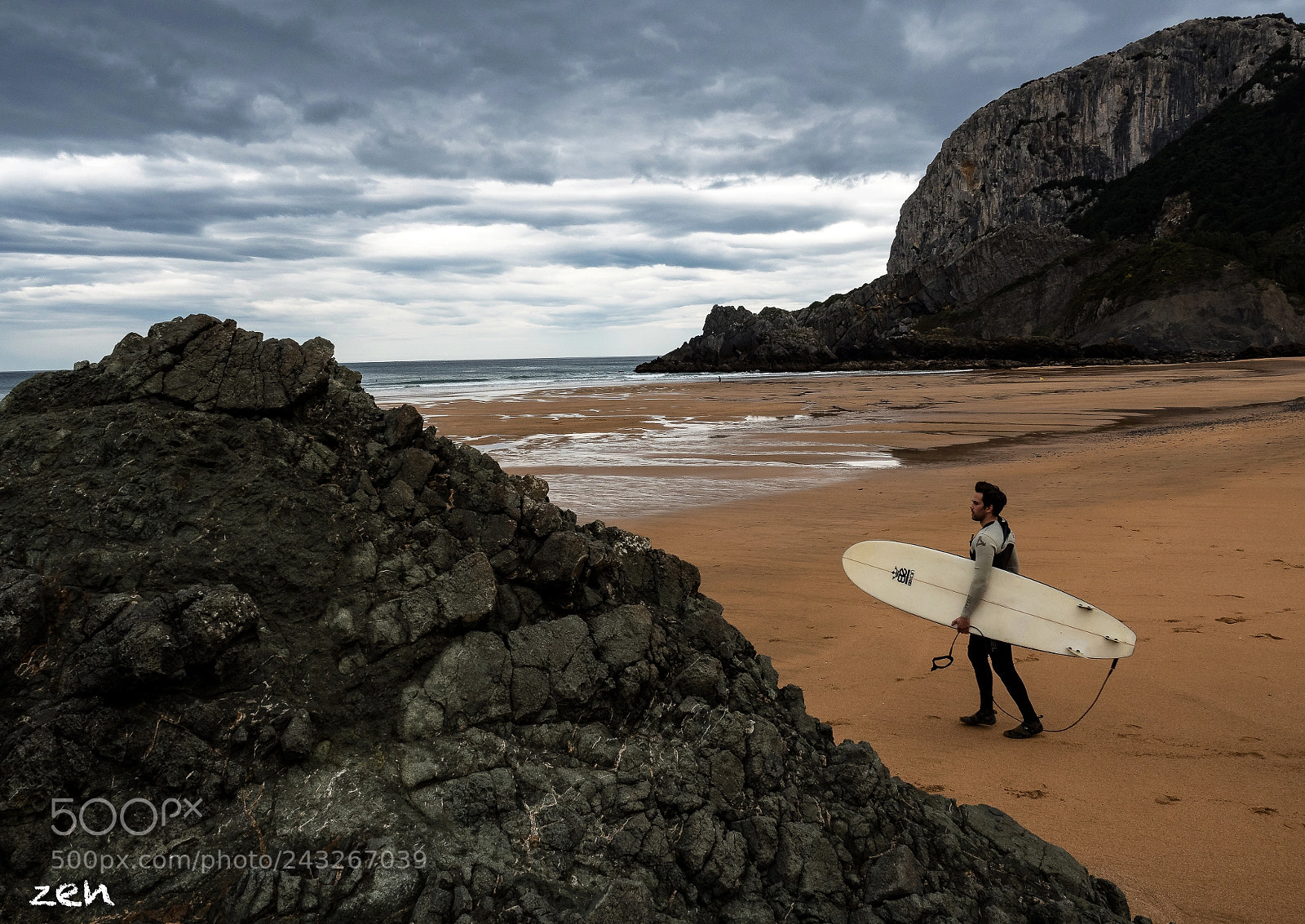 Olympus OM-D E-M5 II sample photo. Surf photography