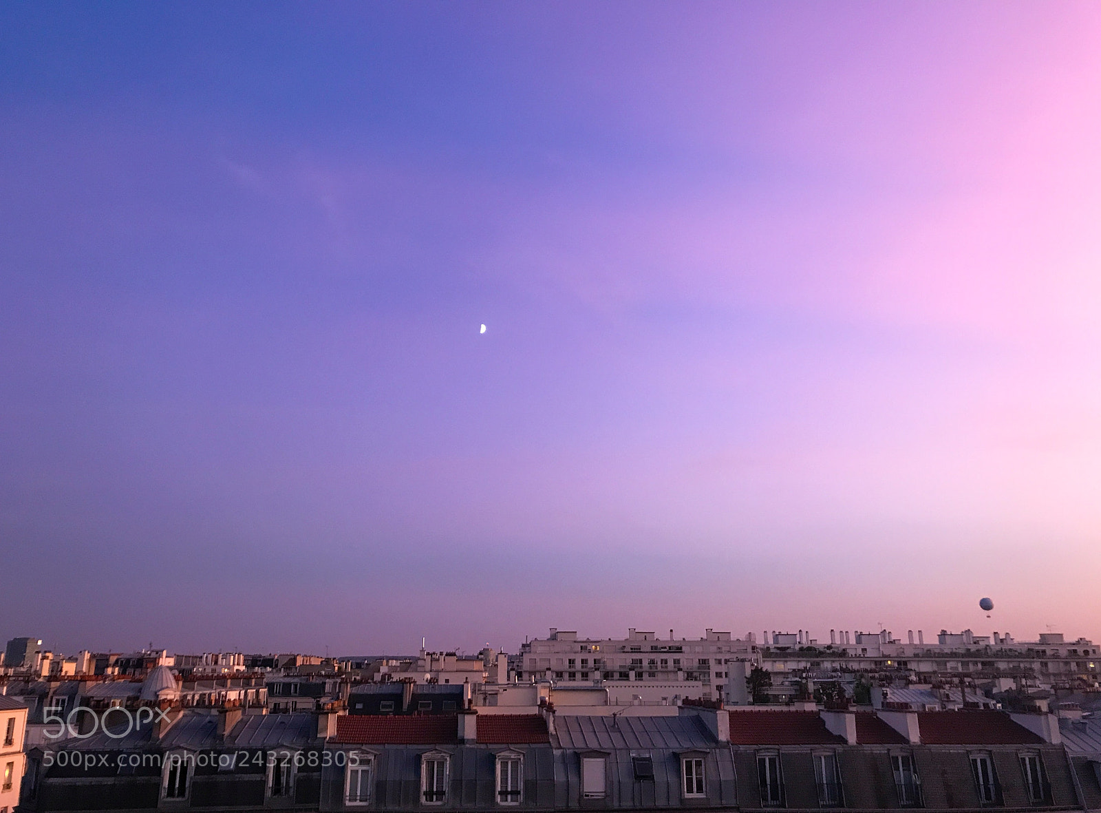 Apple iPhone 7 Plus sample photo. Sunset on parisian buildings photography