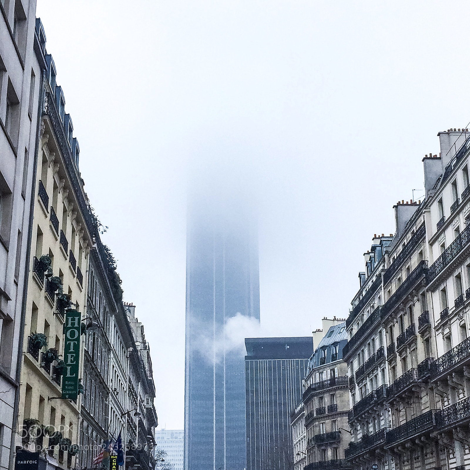 Apple iPhone 6 sample photo. Montparnasse tower in the photography