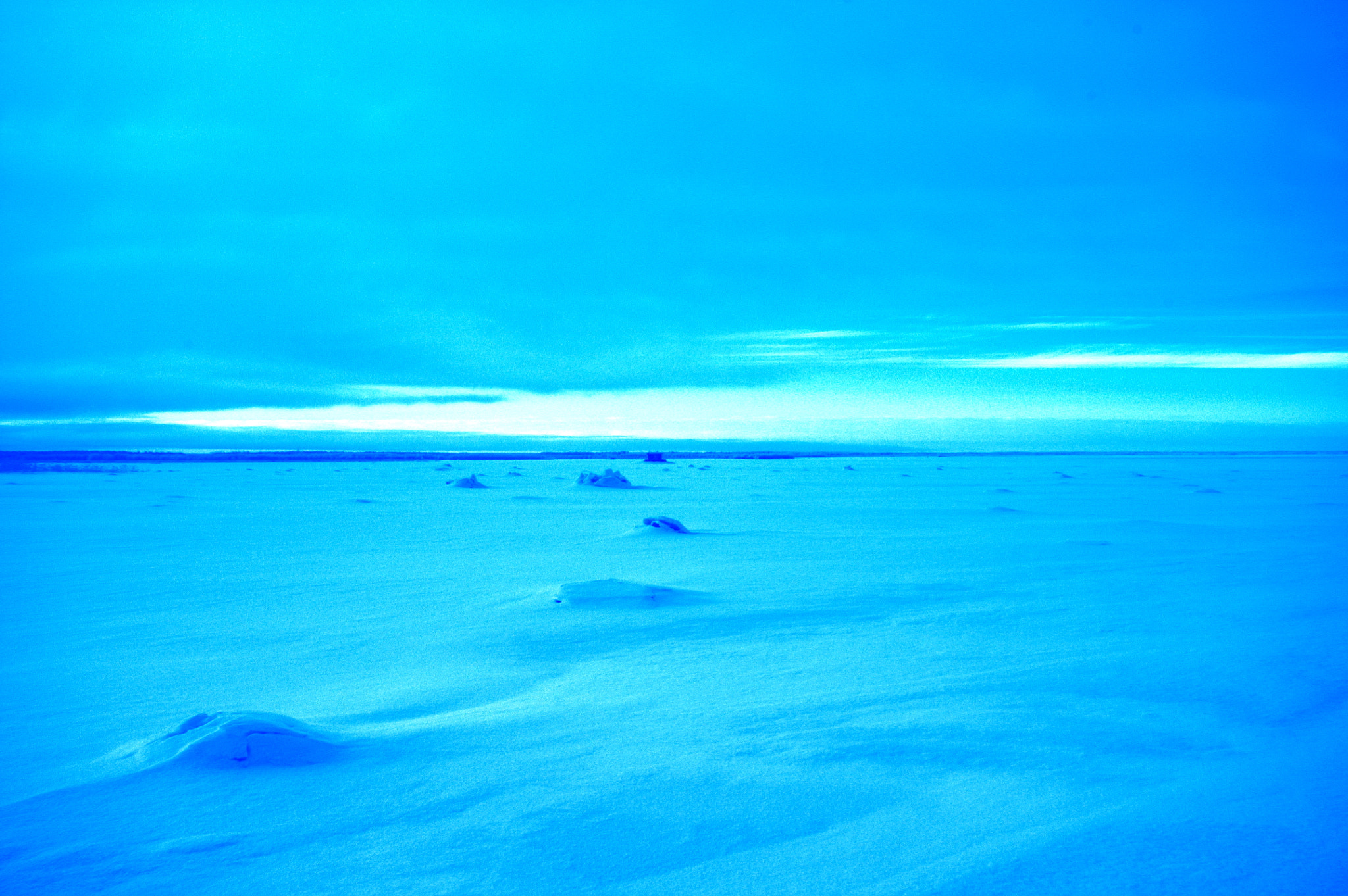 Pentax K-x + Sigma 17-35mm F2.8-4 EX DG sample photo. Sea ice photography