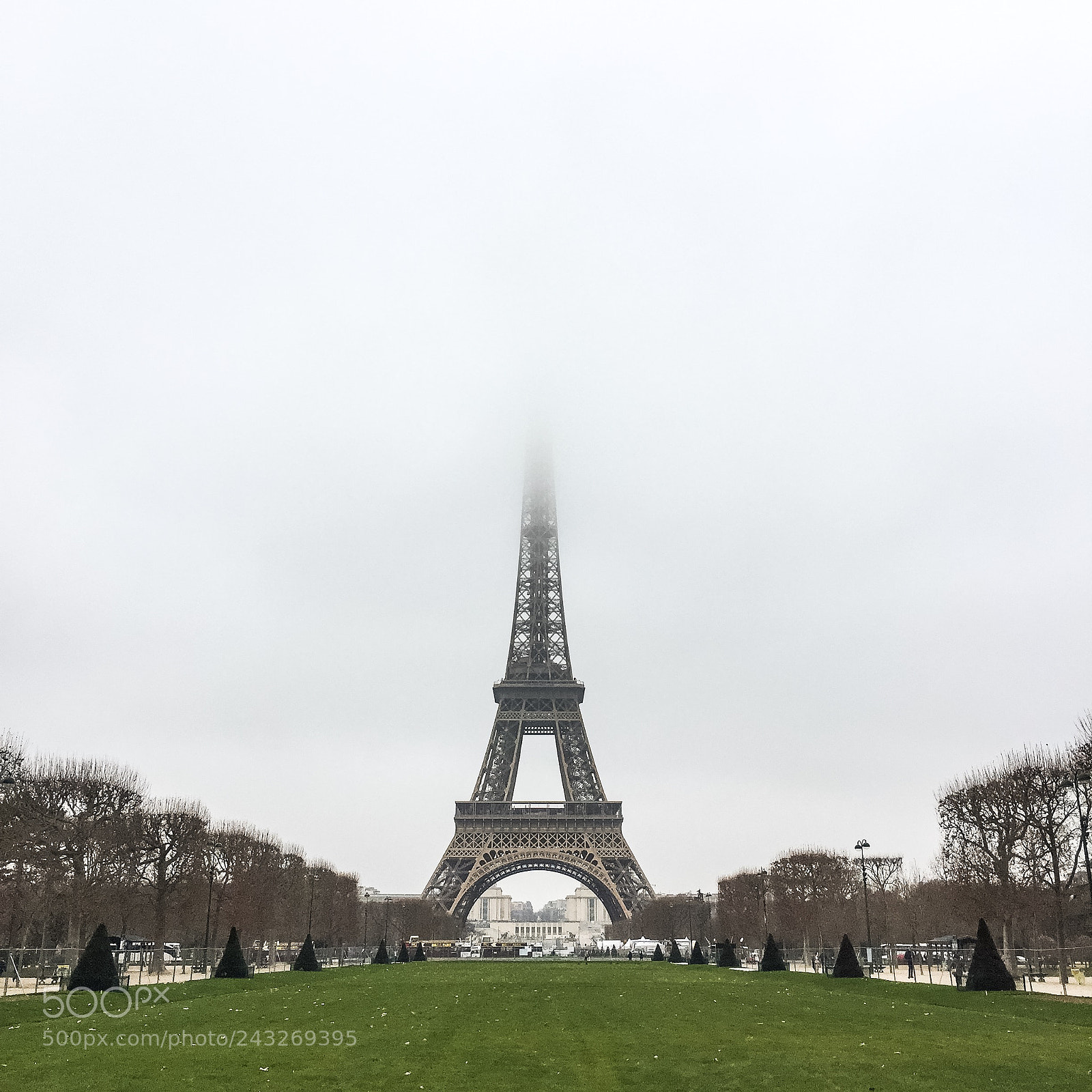 Apple iPhone 6 sample photo. Eiffel tower in the photography