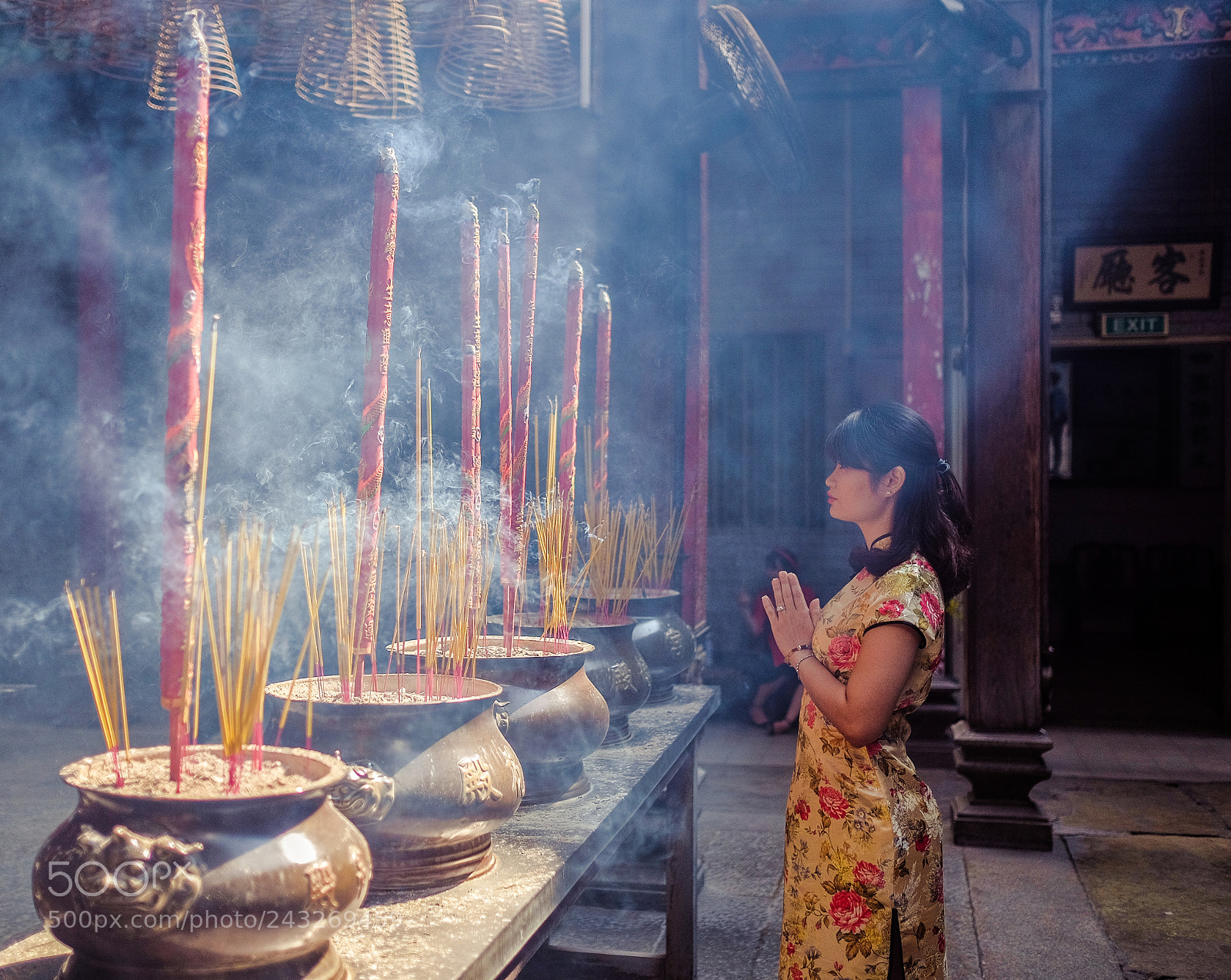 Fujifilm X-E2 sample photo. Lễ chùa photography