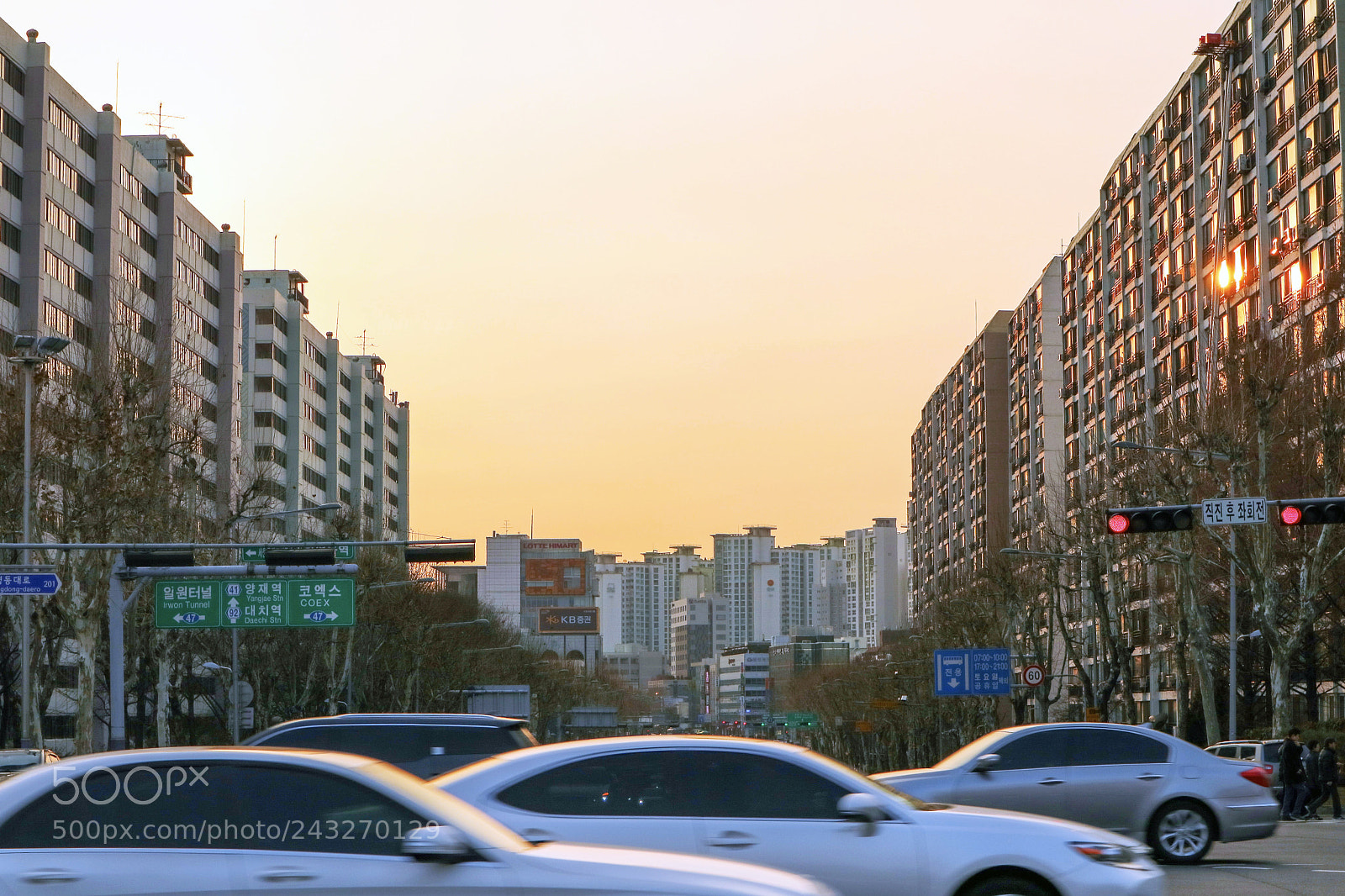 Canon EOS M3 sample photo. Dust in seoul photography
