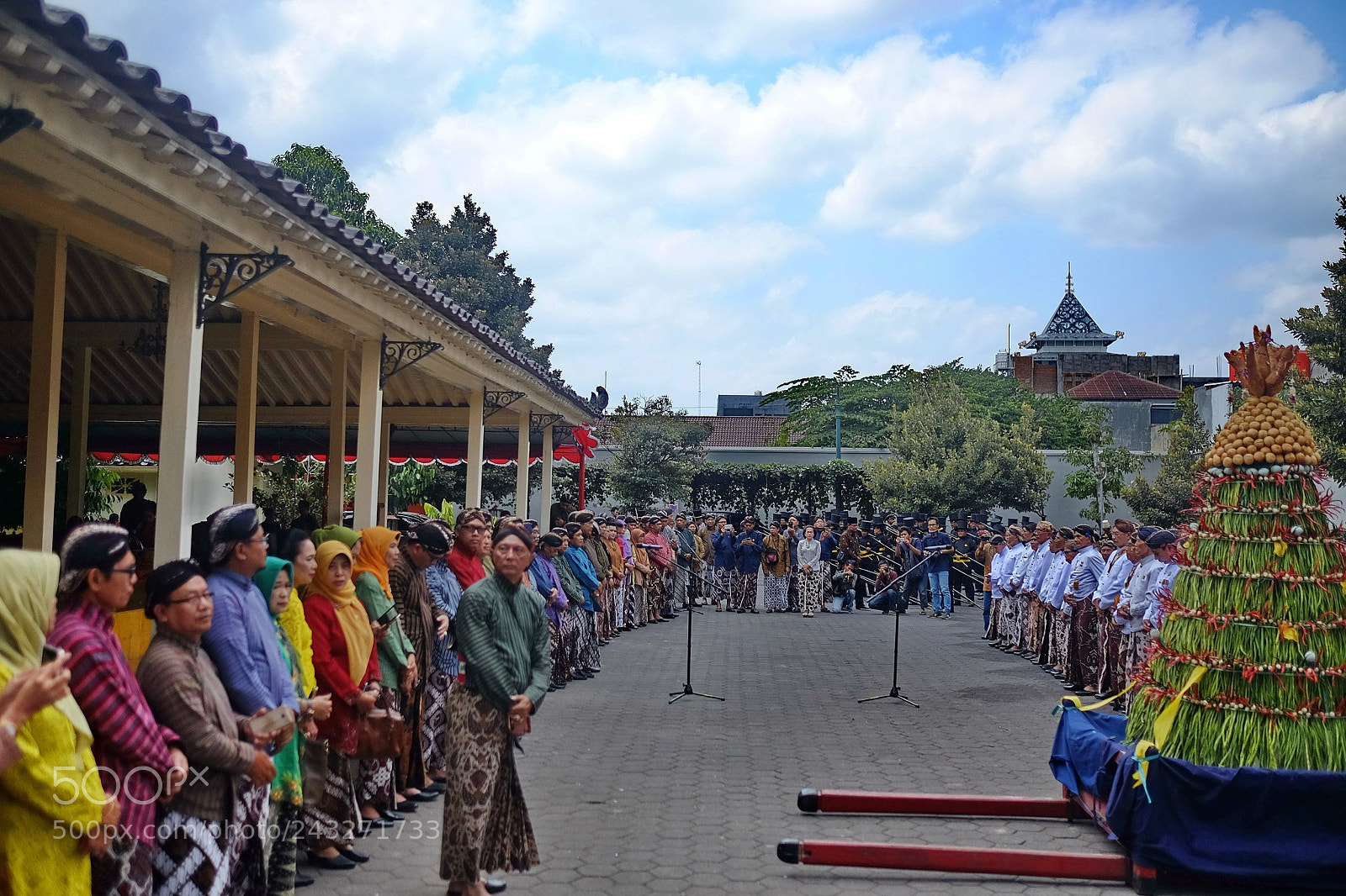Fujifilm X-T1 sample photo. Gunungan ceremony, grebeg besar photography
