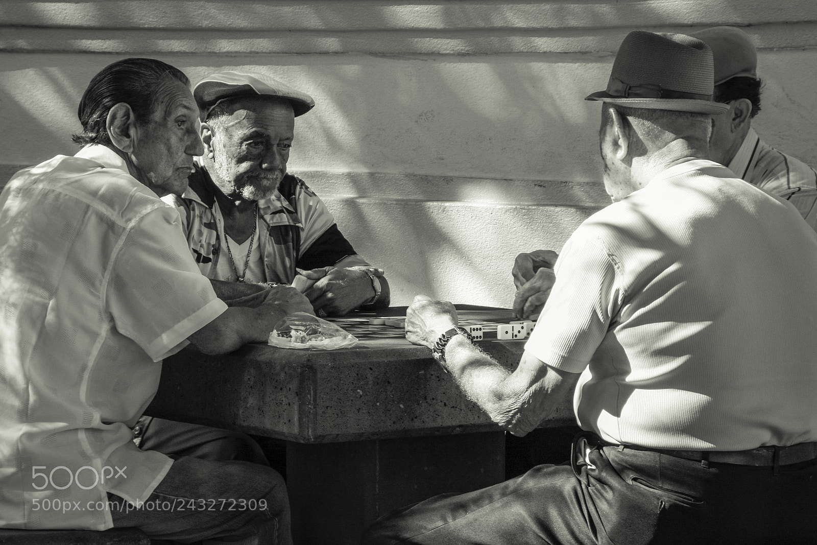 Canon EOS 40D sample photo. Old man play photography