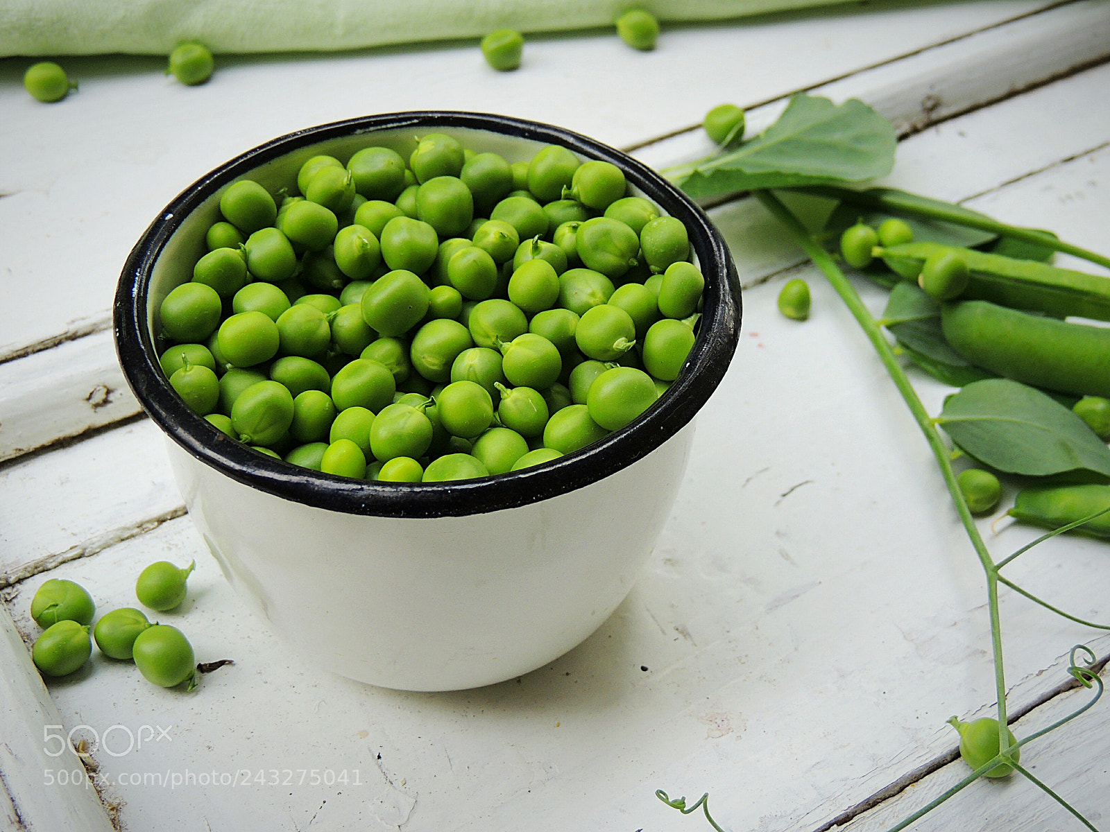 Nikon Coolpix P510 sample photo. Organic sweet green peas photography