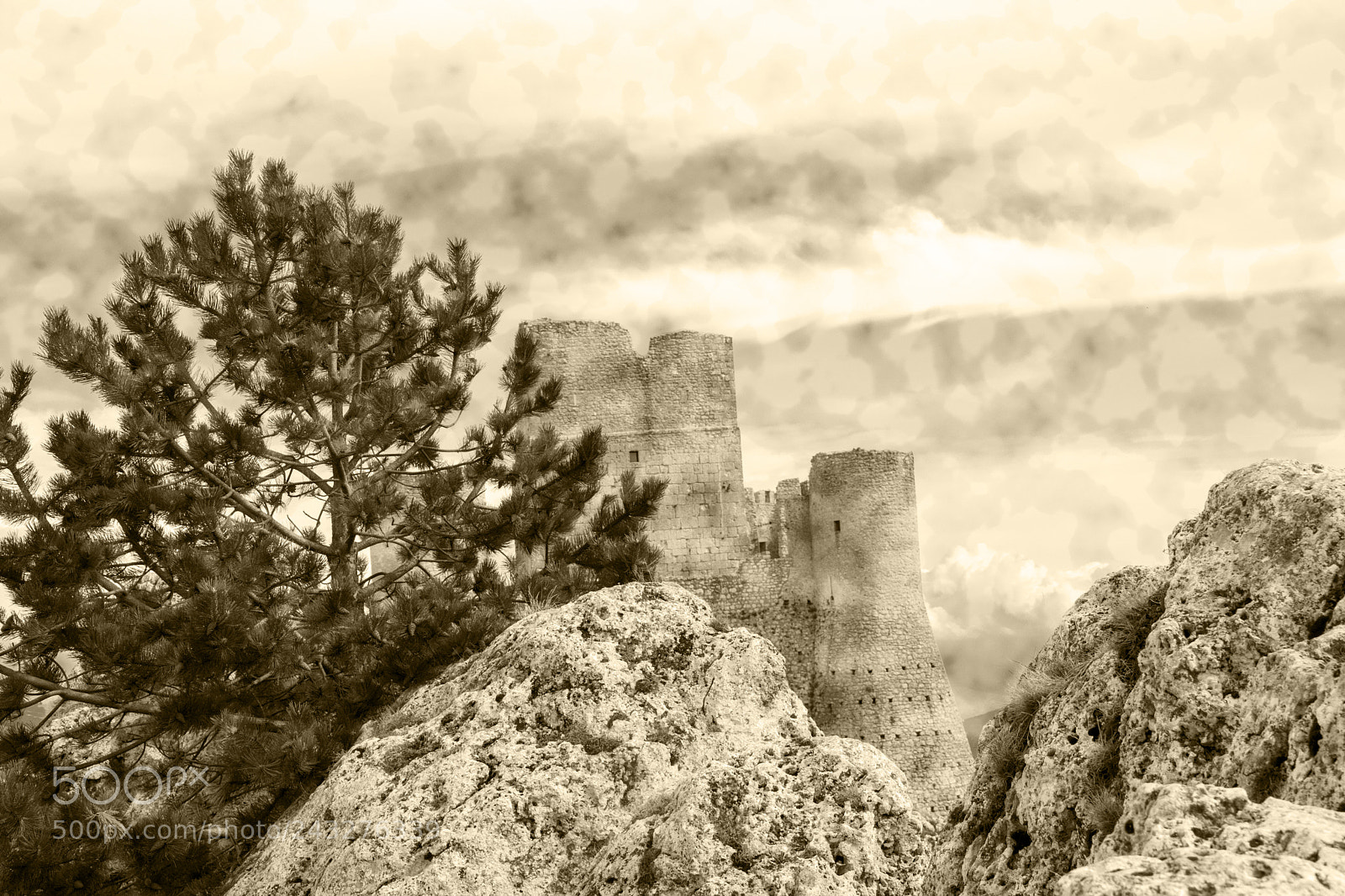 Nikon D5500 sample photo. Rocca calascio old photography