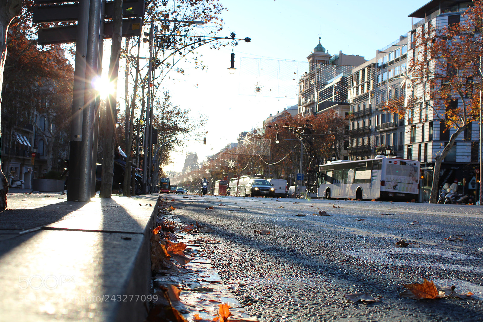 Canon EOS 1300D (EOS Rebel T6 / EOS Kiss X80) sample photo. Spanish modern roads photography