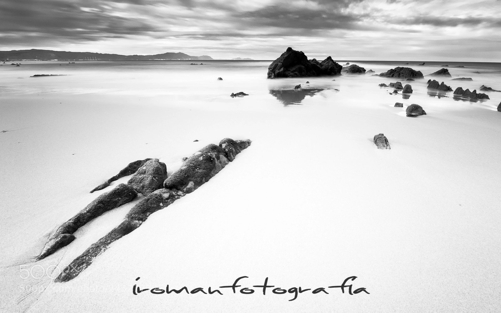 Olympus OM-D E-M1 sample photo. Barrika en b&n photography