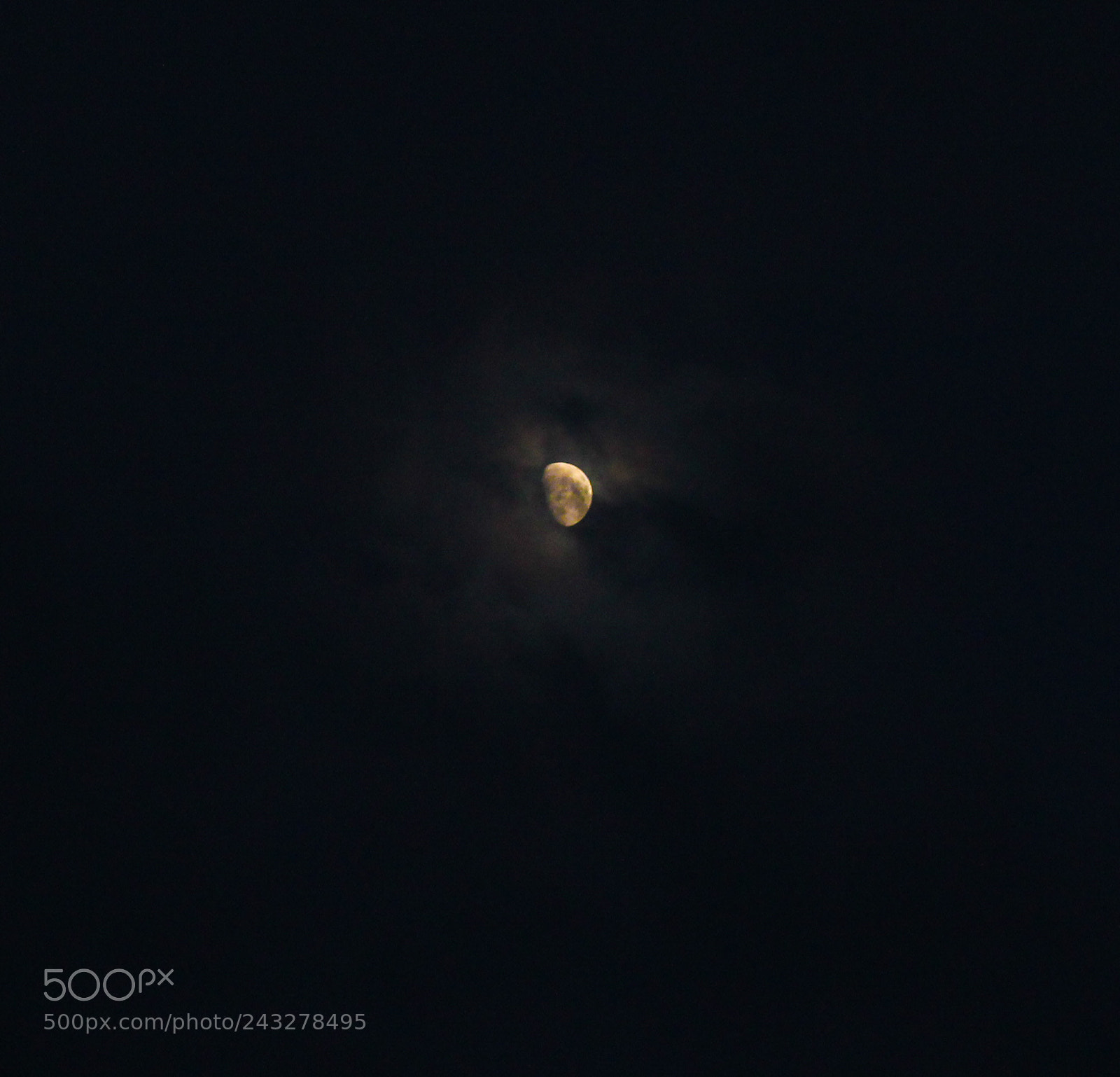 Canon EOS 1300D (EOS Rebel T6 / EOS Kiss X80) sample photo. Moon photography
