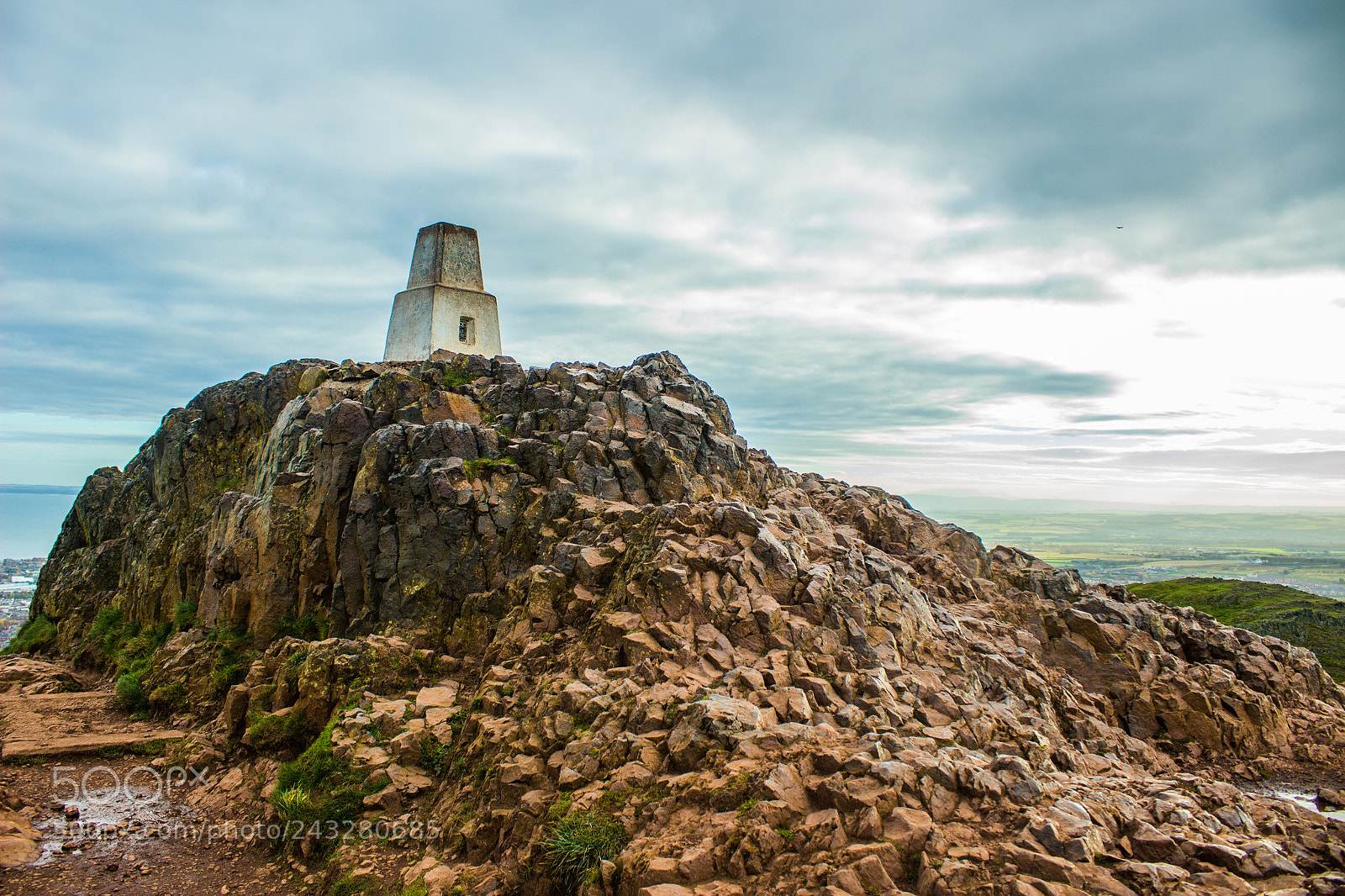 Canon EOS 100D (EOS Rebel SL1 / EOS Kiss X7) sample photo. Top of arthurs seat photography