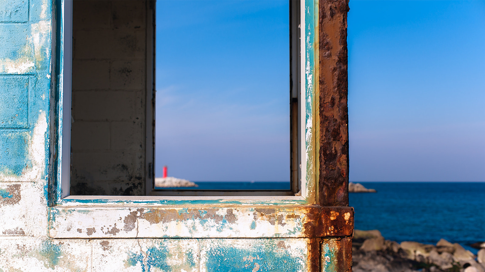 Nikon D700 sample photo. Windows on the sea photography
