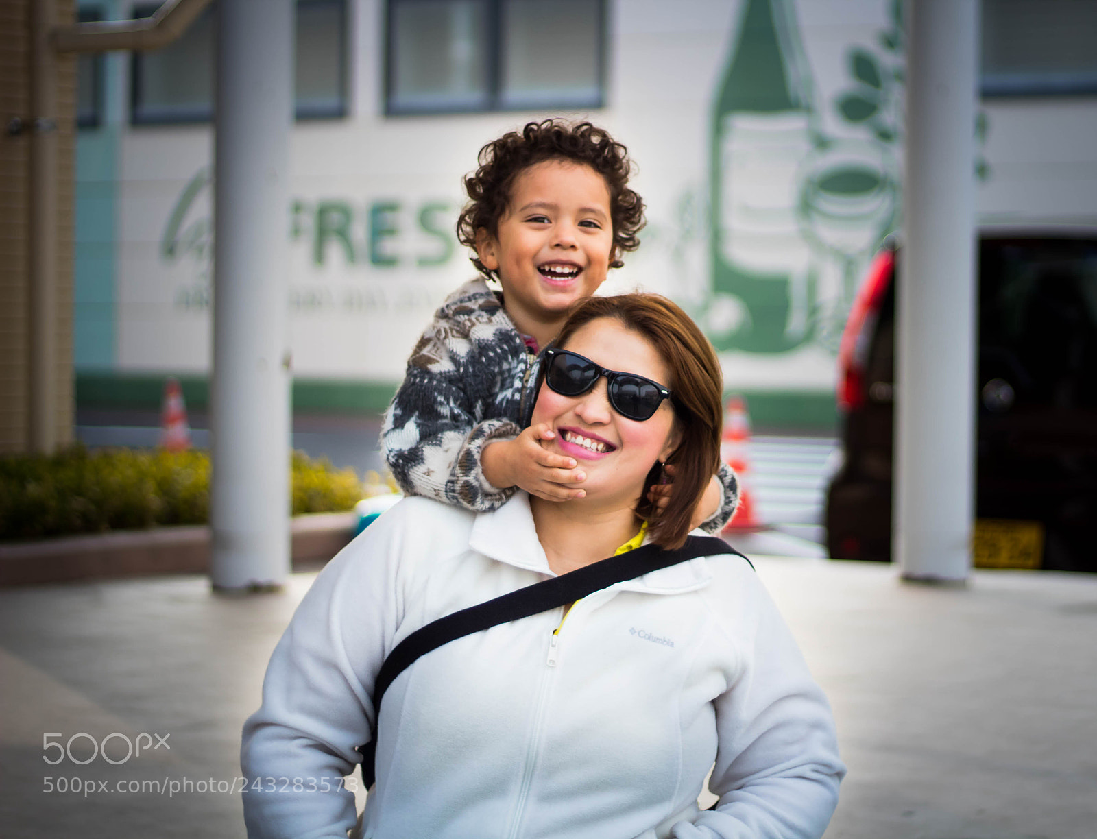 Canon EOS 1300D (EOS Rebel T6 / EOS Kiss X80) sample photo. Mom and son photography