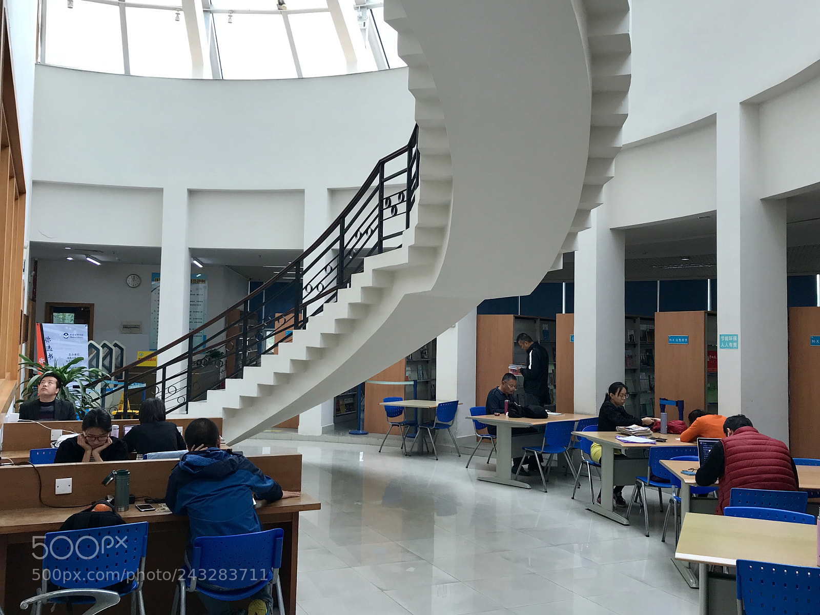 Apple iPhone 7 sample photo. Reading room 阅览室 photography