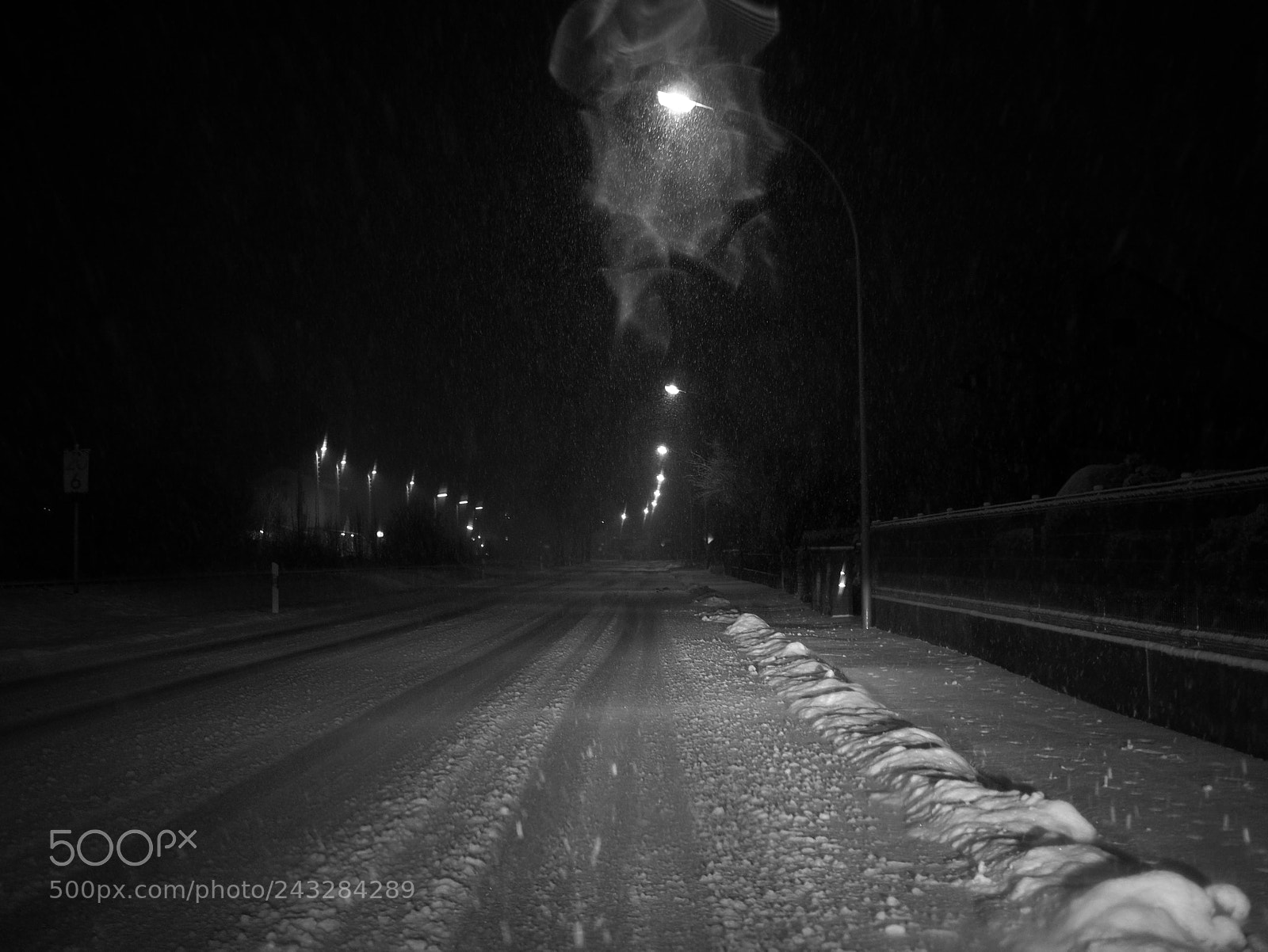Panasonic Lumix DMC-GF7 sample photo. Snowy streets in the photography