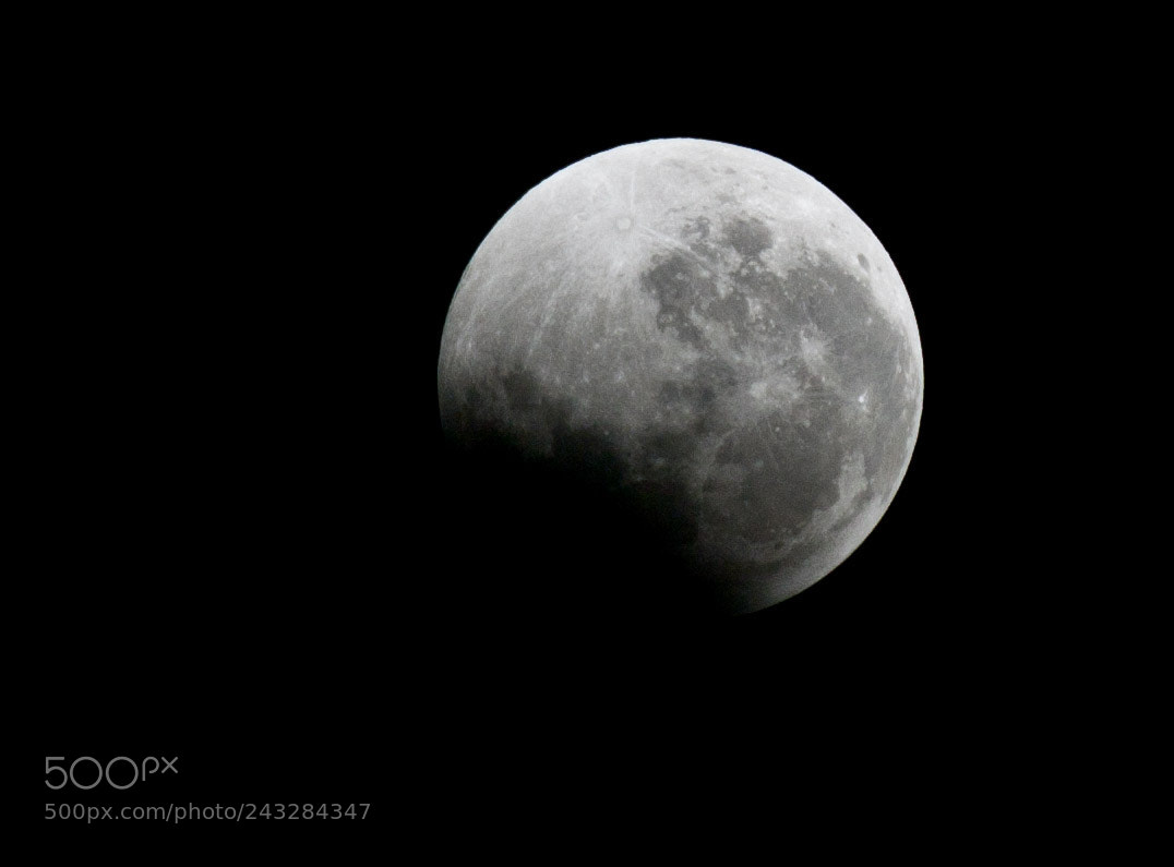 Canon EOS 1000D (EOS Digital Rebel XS / EOS Kiss F) sample photo. Moon eclipse photography