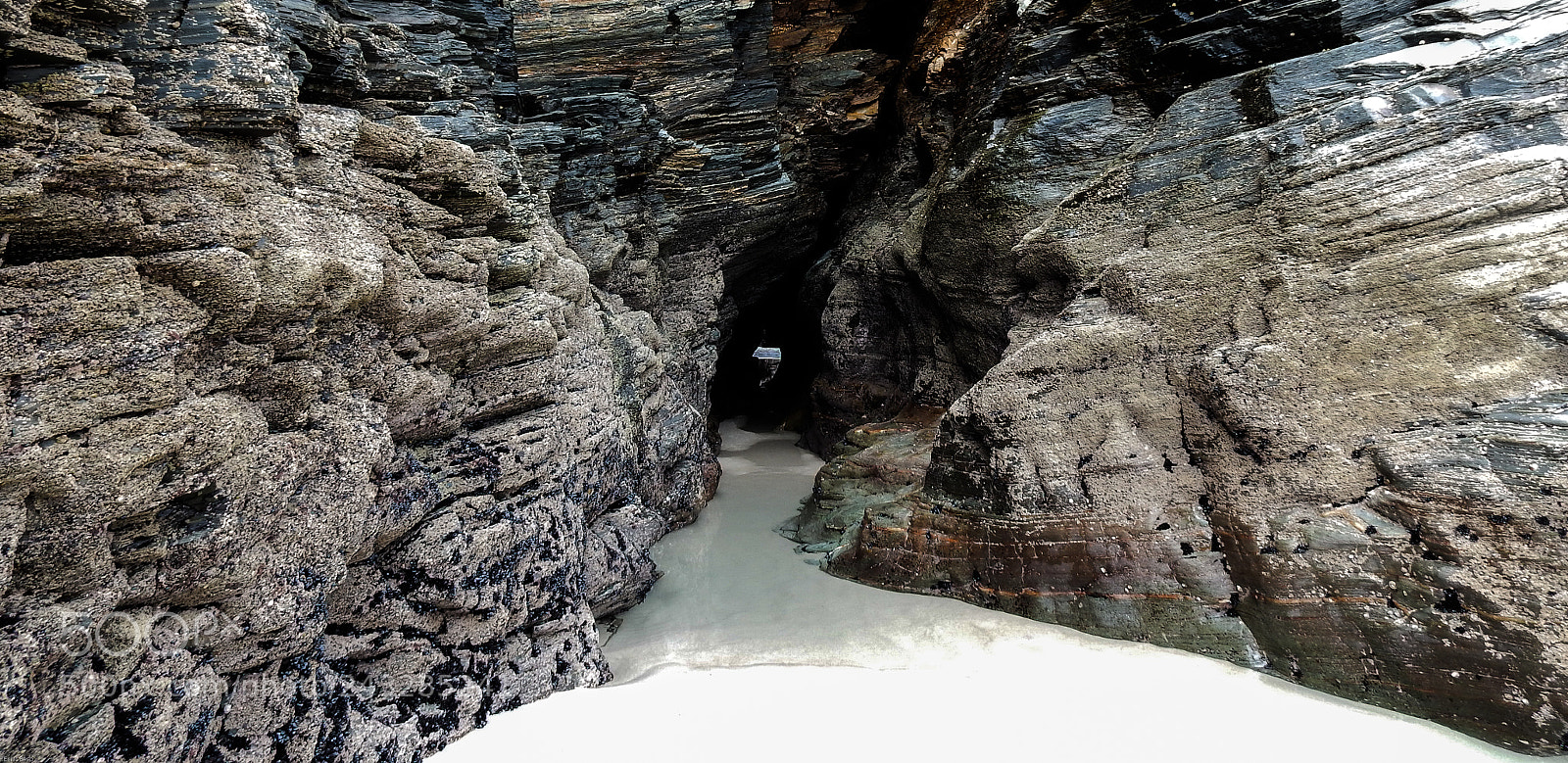 Nikon Coolpix S9900 sample photo. Hole in the rock photography