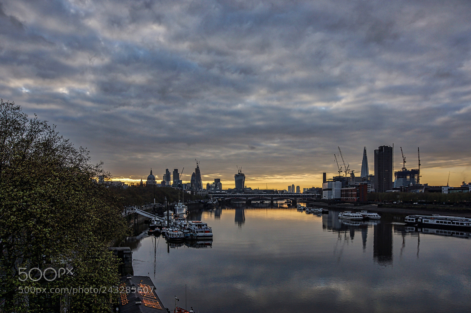 Sony SLT-A65 (SLT-A65V) sample photo. River thames photography