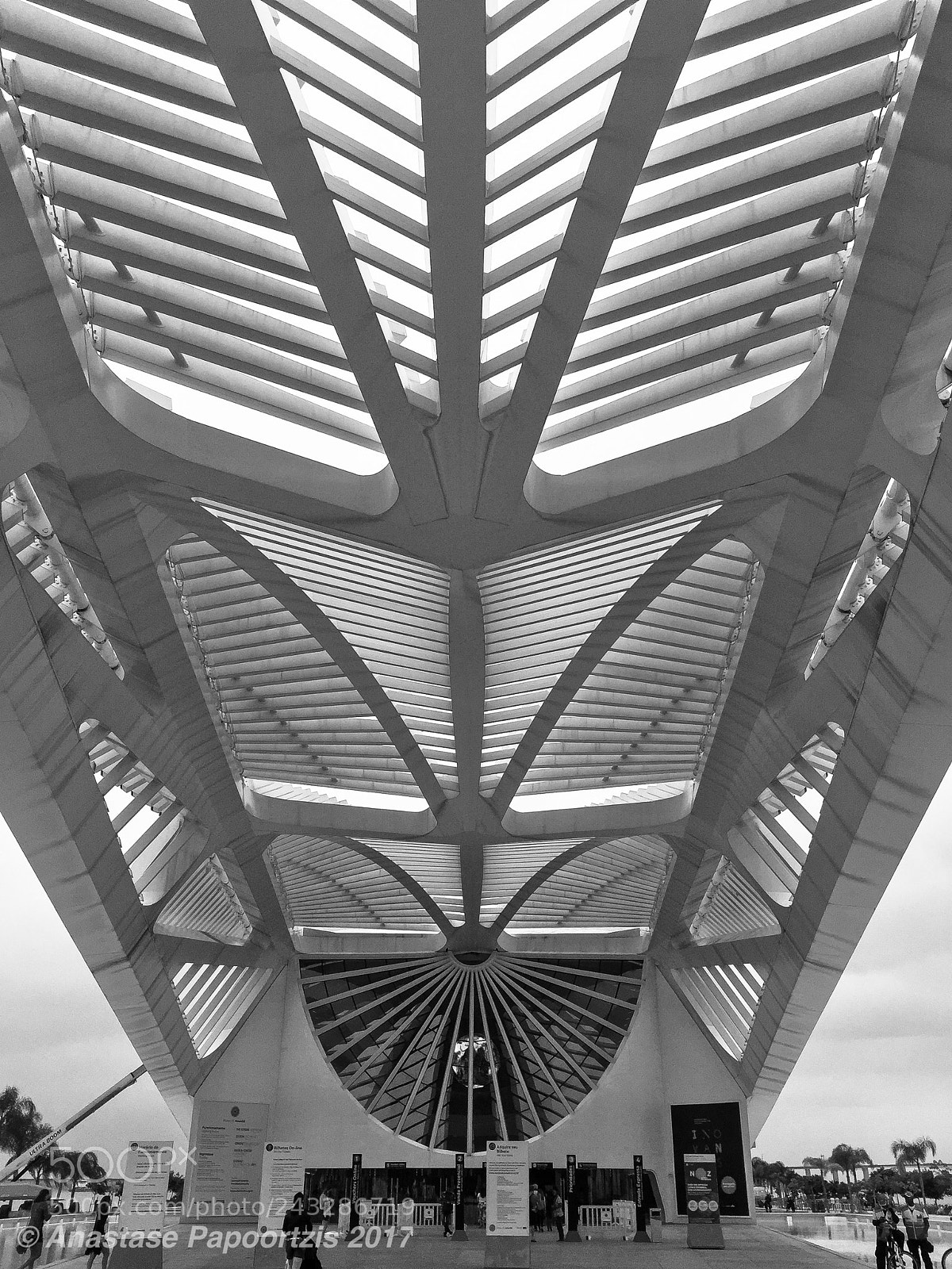 Apple iPhone 6 sample photo. Museu do amanhã photography