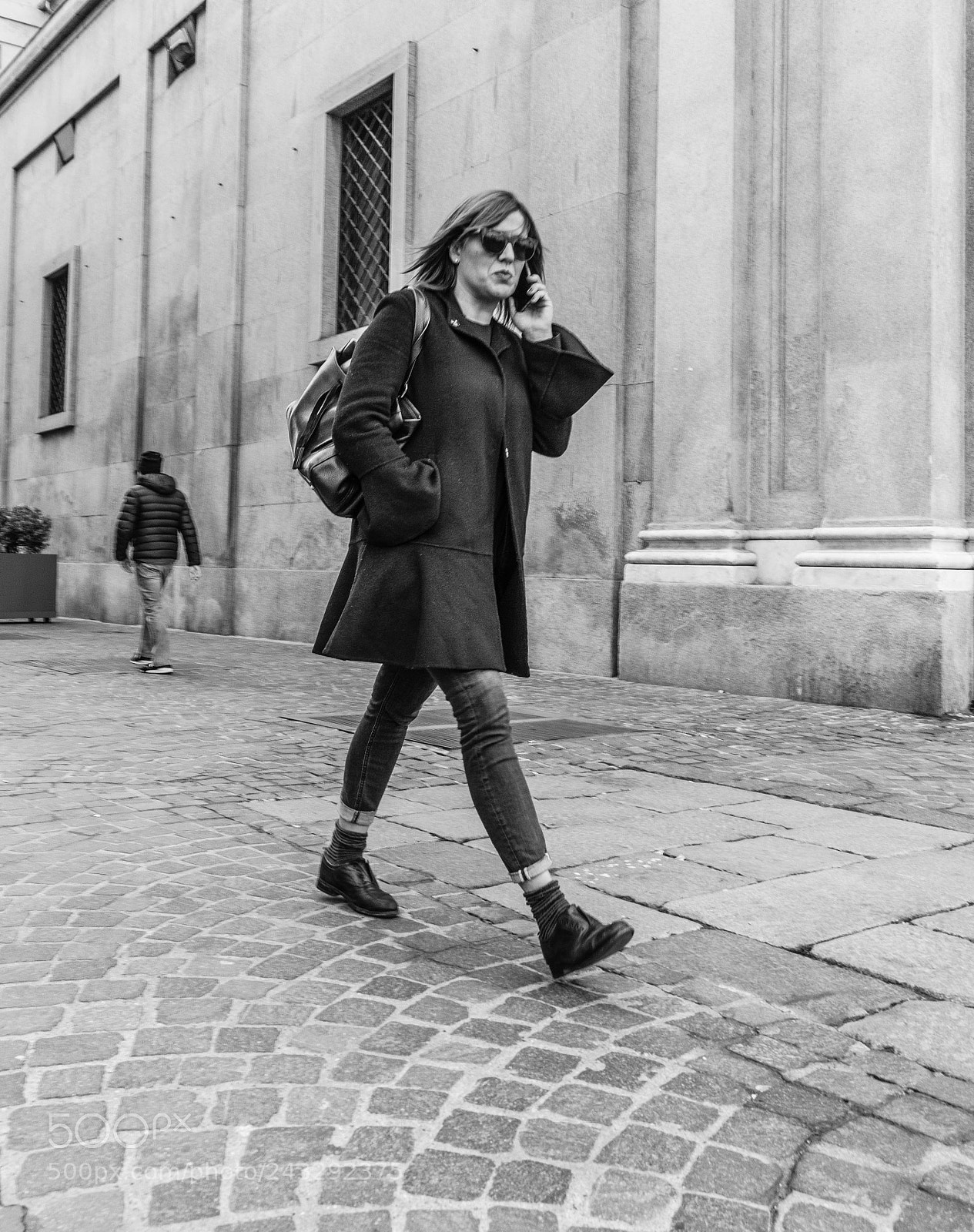 Nikon D3200 sample photo. Walking lady photography