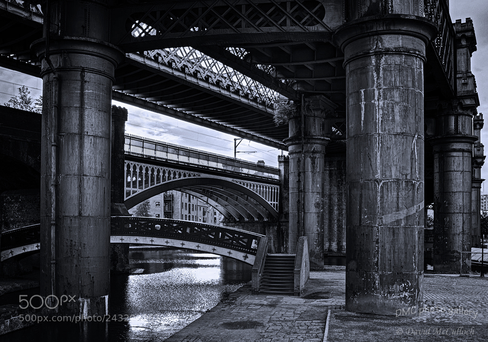 Canon EOS 500D (EOS Rebel T1i / EOS Kiss X3) sample photo. Castlefield junction photography