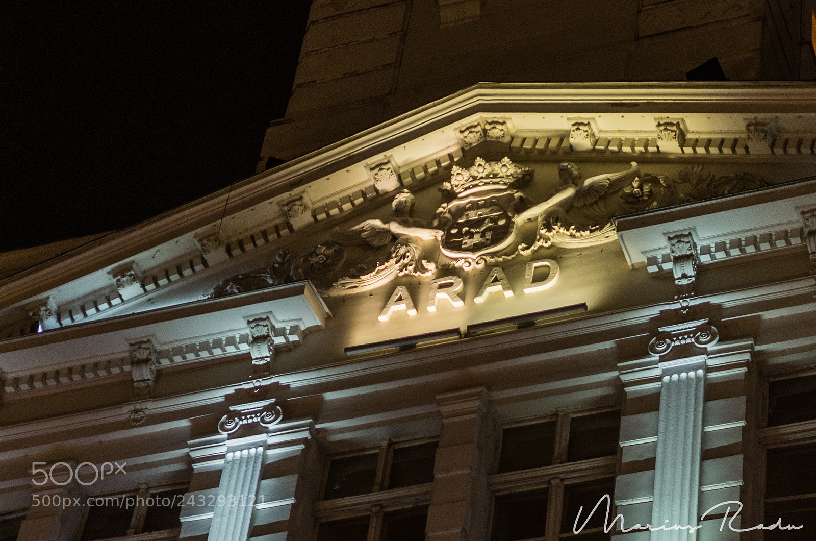Pentax K-5 sample photo. Cityhall frontispiece photography