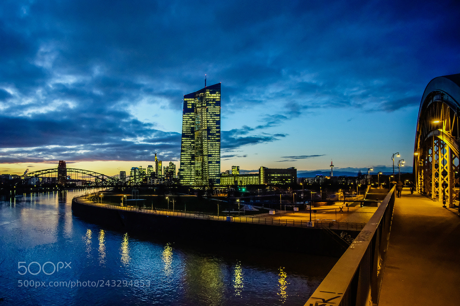 Fujifilm X-T20 sample photo. Frankfurt ecb photography