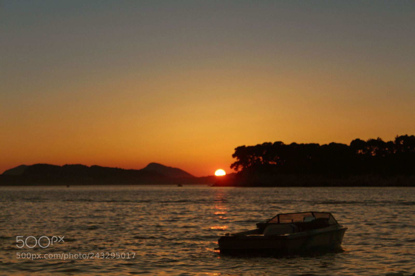 Canon EOS 650D (EOS Rebel T4i / EOS Kiss X6i) sample photo. Sunset photography