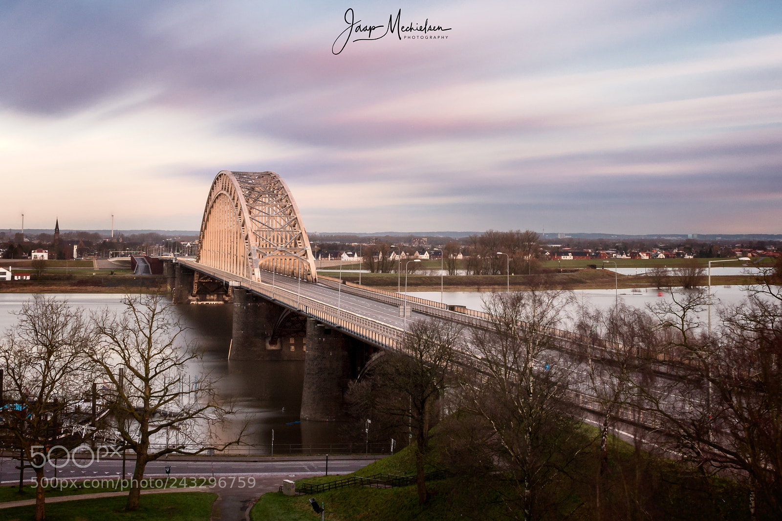 Canon EOS 7D Mark II sample photo. Waalbrug photography