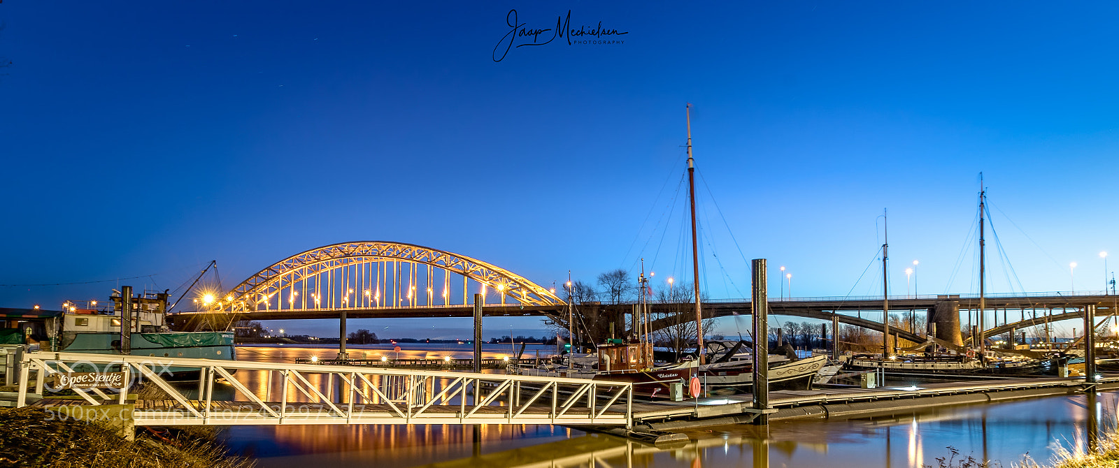 Canon EOS 7D Mark II sample photo. Waalhaven nijmegen photography