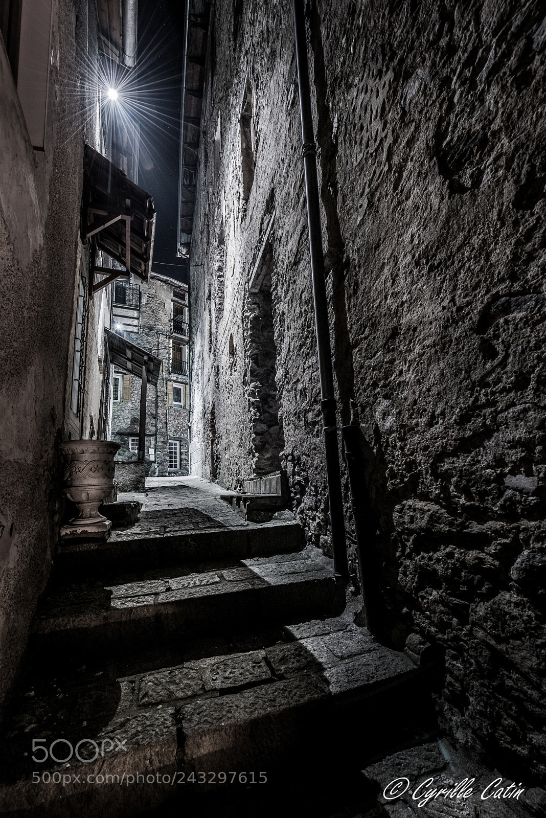 Nikon D810 sample photo. Ruelle et fantome photography