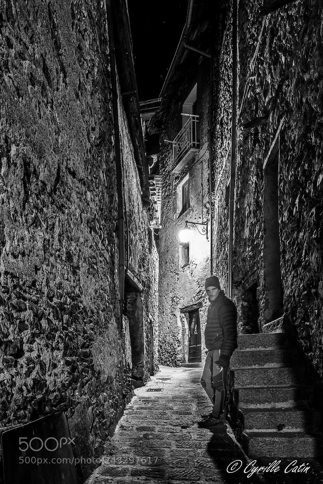 Nikon D810 sample photo. Ruelle et fantome photography