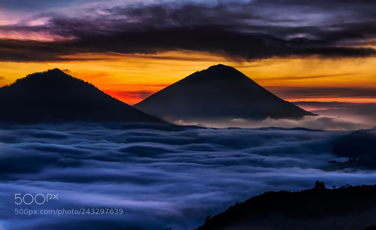 Sony a7R II sample photo. Bali ash clouds and photography