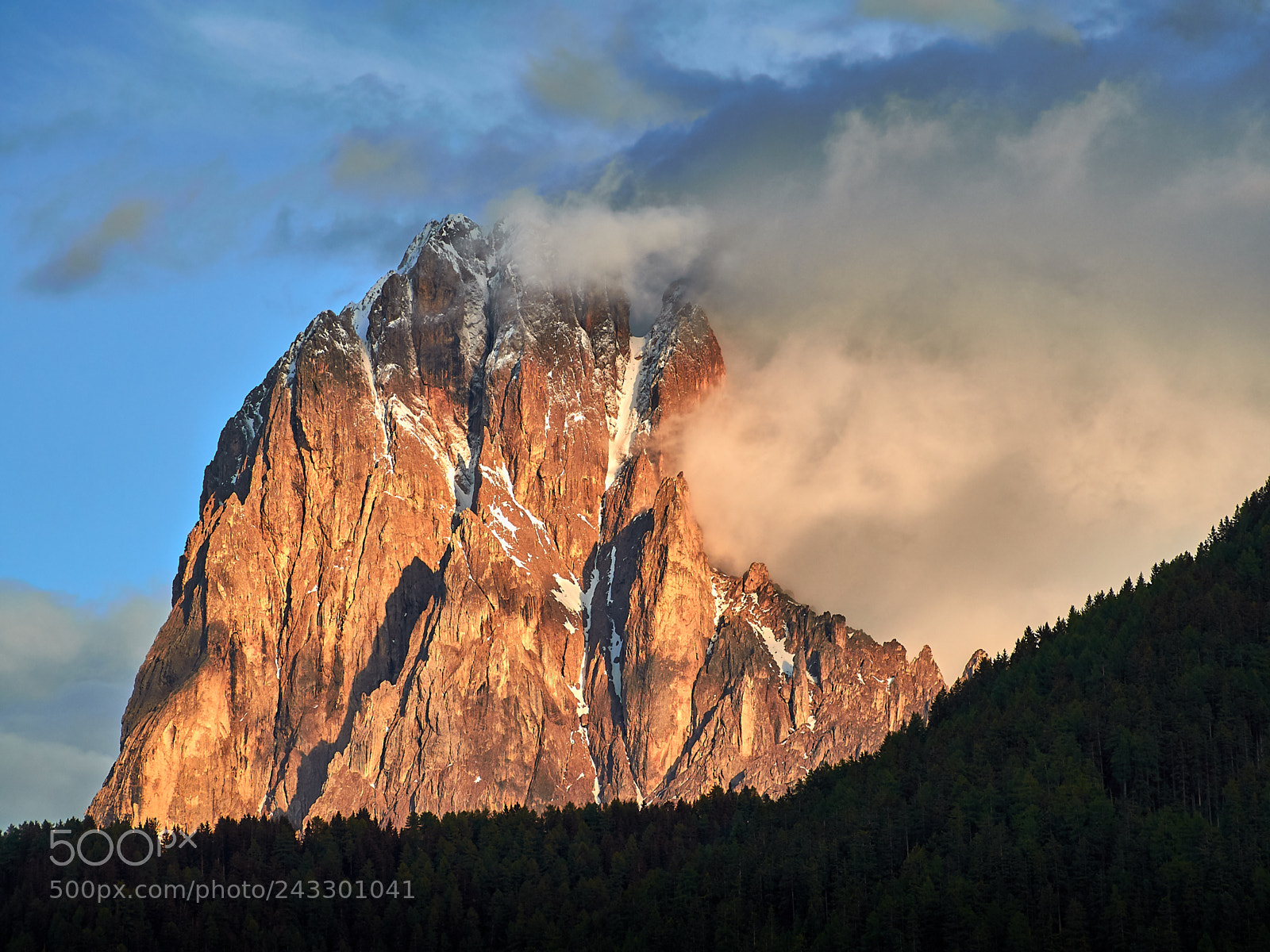 Olympus OM-D E-M10 sample photo. Sunset at langkofel photography