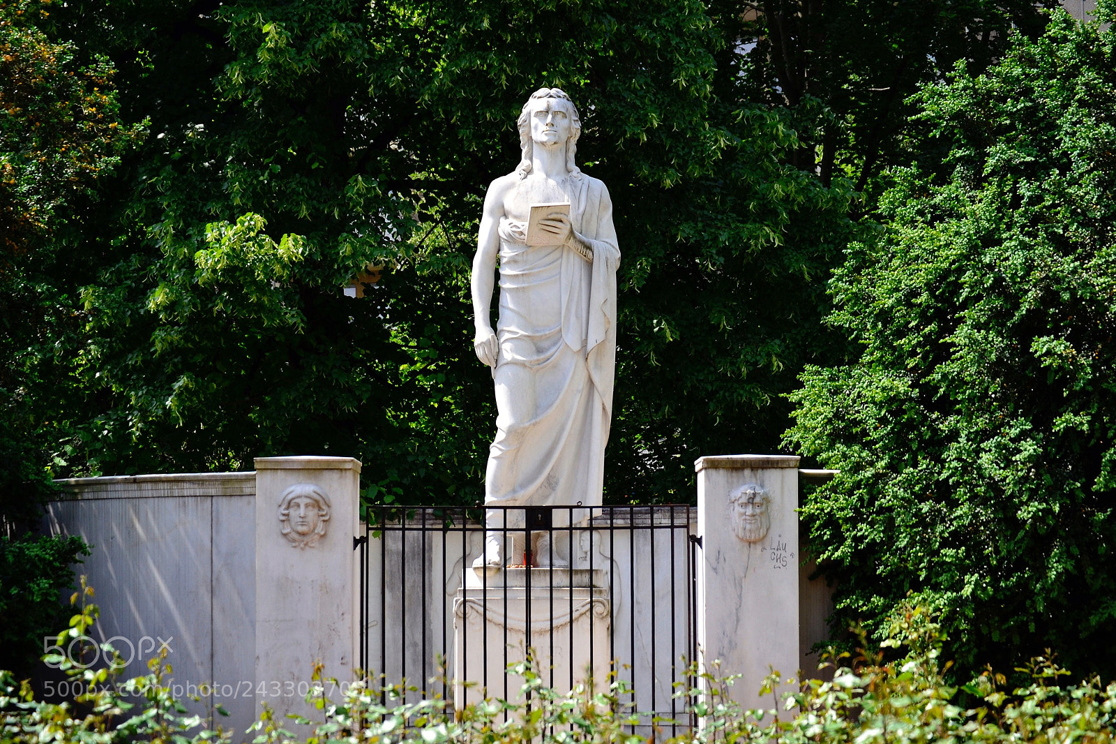 Nikon D3100 sample photo. Schiller photography