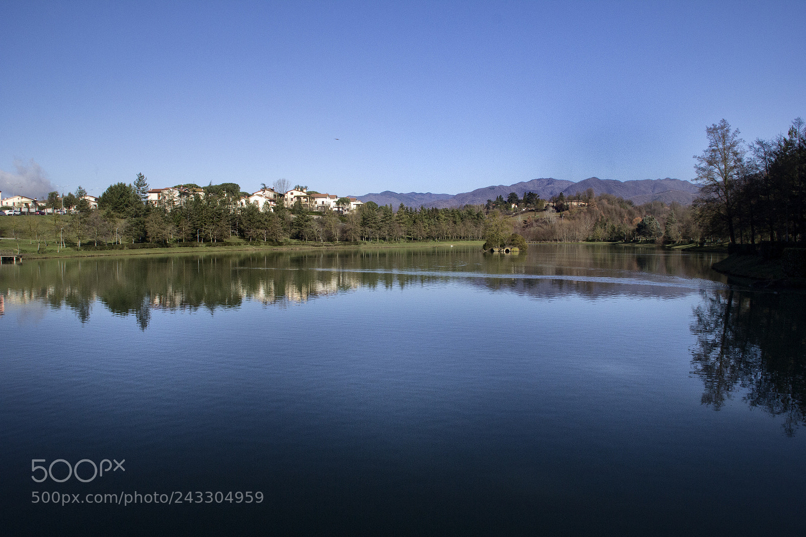 Canon EOS 60D sample photo. Lake in tuscany photography