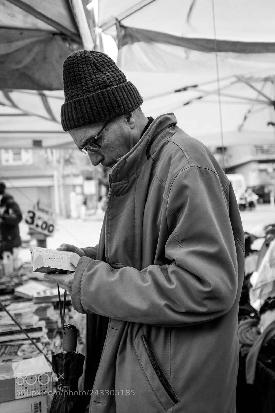 Fujifilm X100F sample photo. Market of porta portese photography