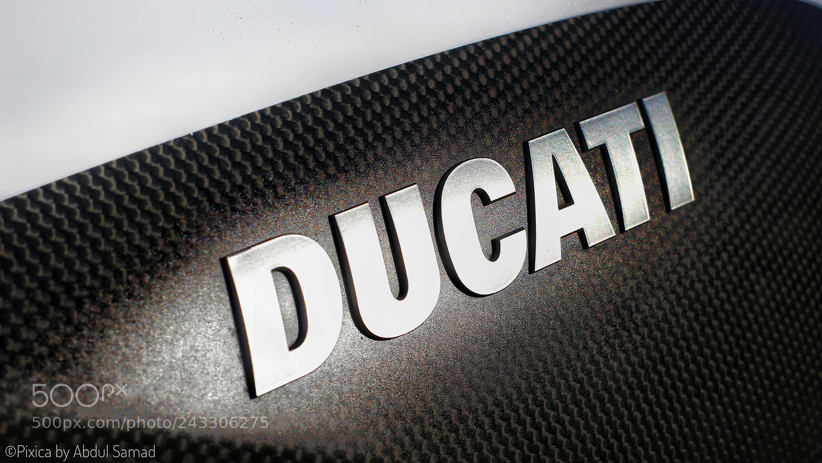 Canon EOS 60D sample photo. 'italians and their machines' photography