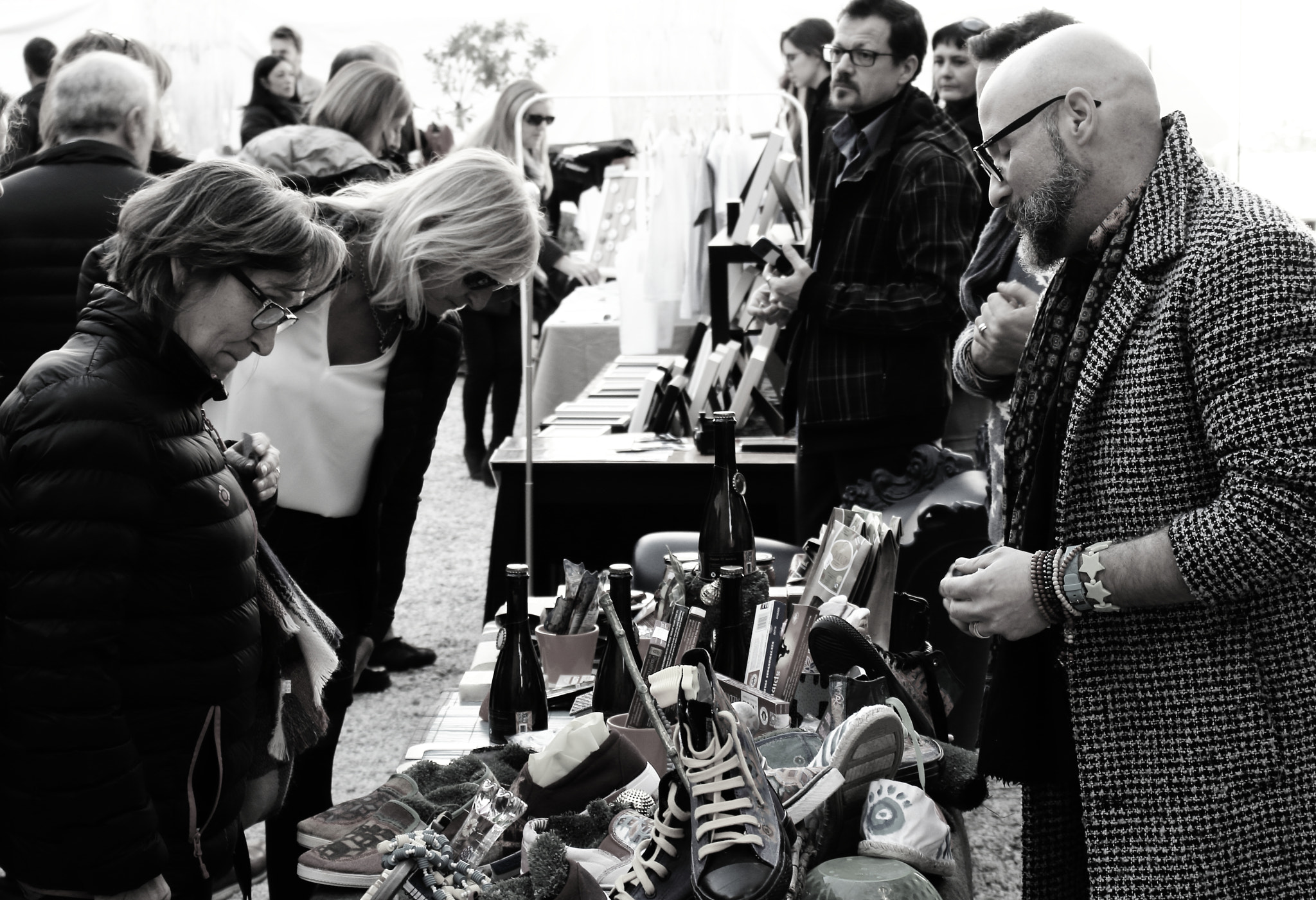 Canon EOS 550D (EOS Rebel T2i / EOS Kiss X4) sample photo. Flea market photography