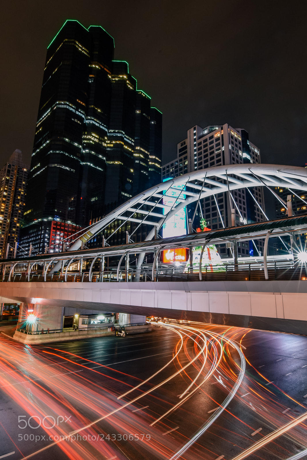 Nikon D7200 sample photo. Light of traffic photography
