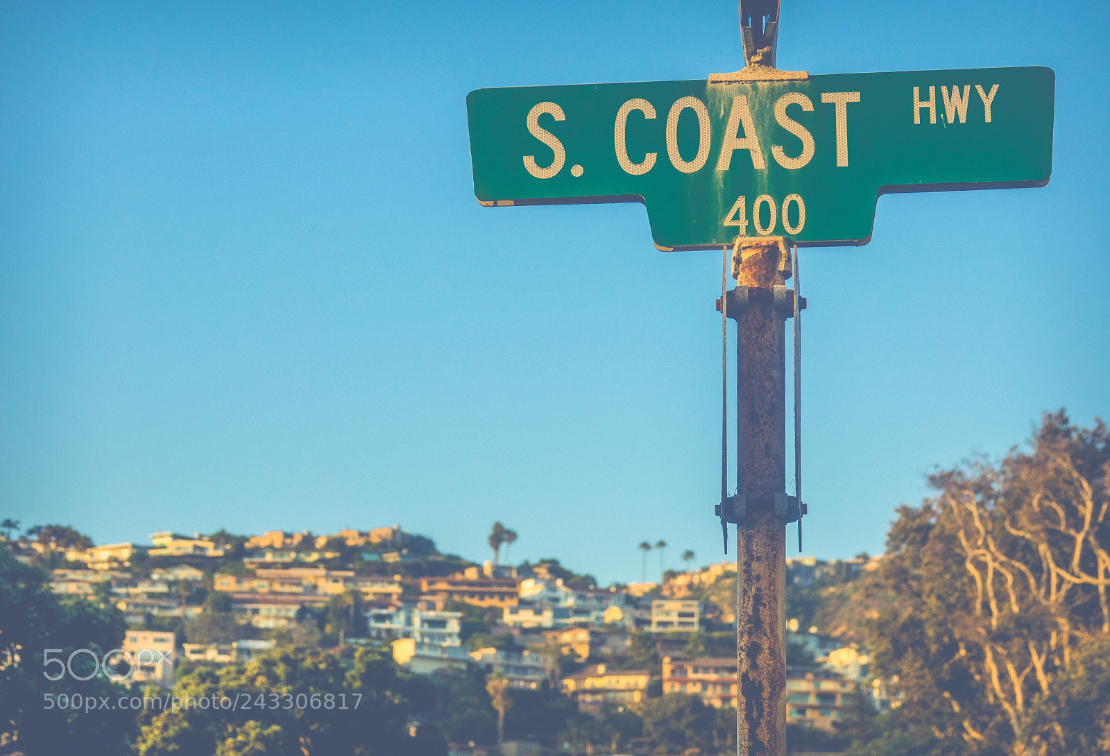 Sony Cyber-shot DSC-RX10 III sample photo. Pacific highway sign photography