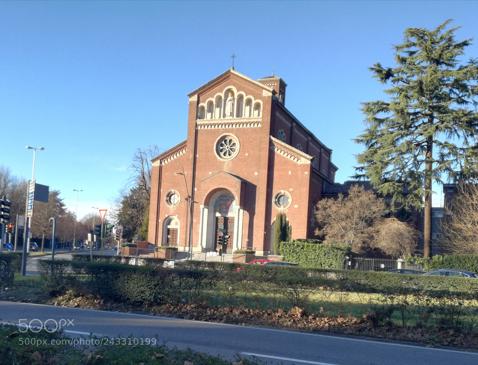 HUAWEI P9 LITE sample photo. The church photography