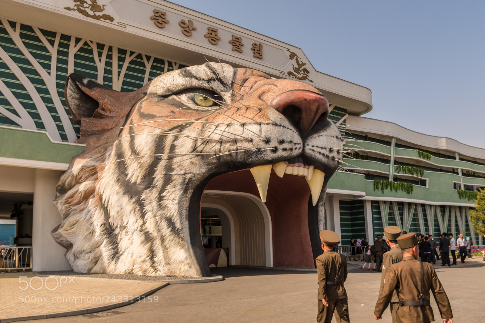 Fujifilm X100F sample photo. Pyongyang, north korea photography