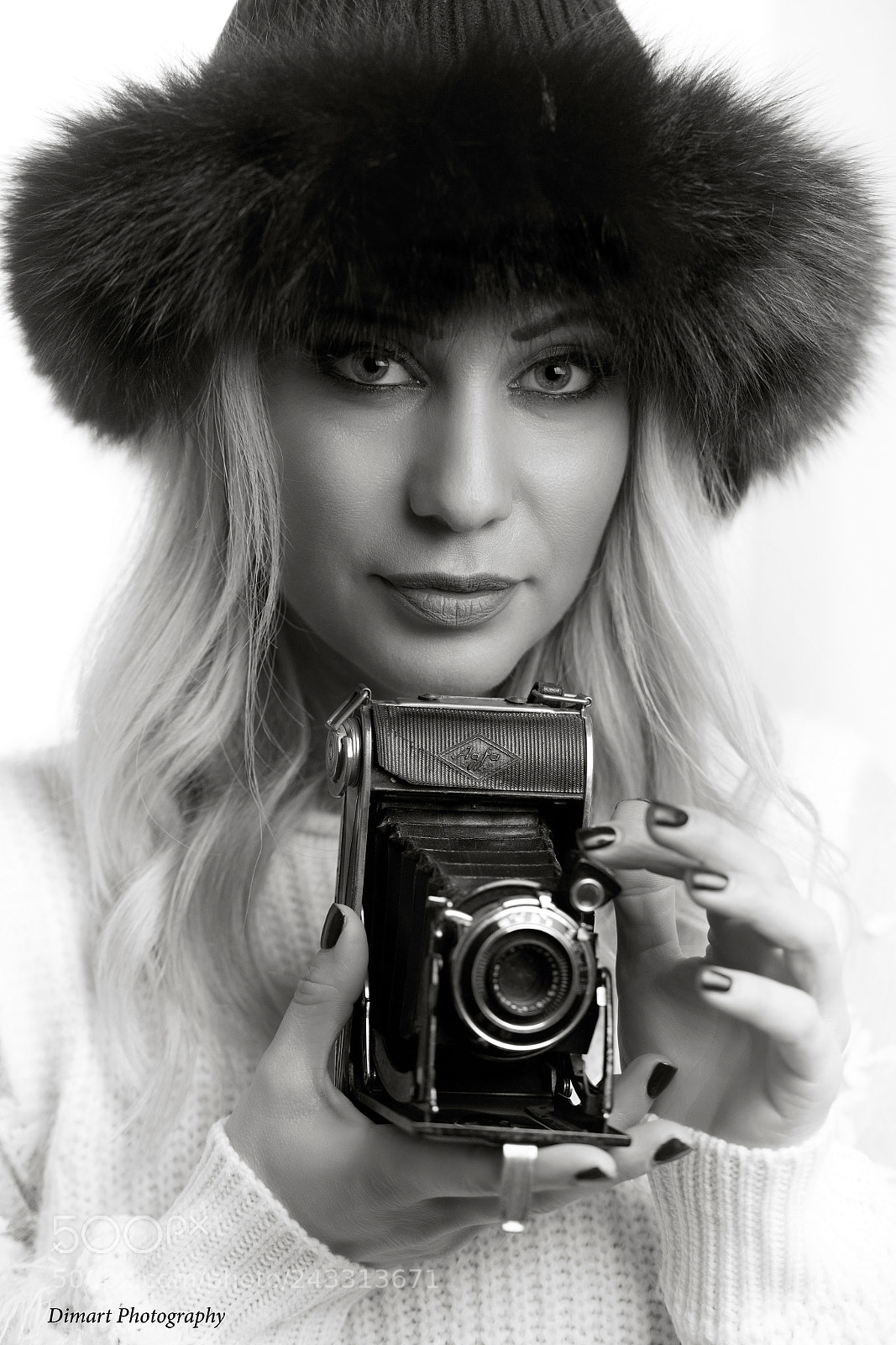 Nikon D800 sample photo. Vivian, with a vintage photography