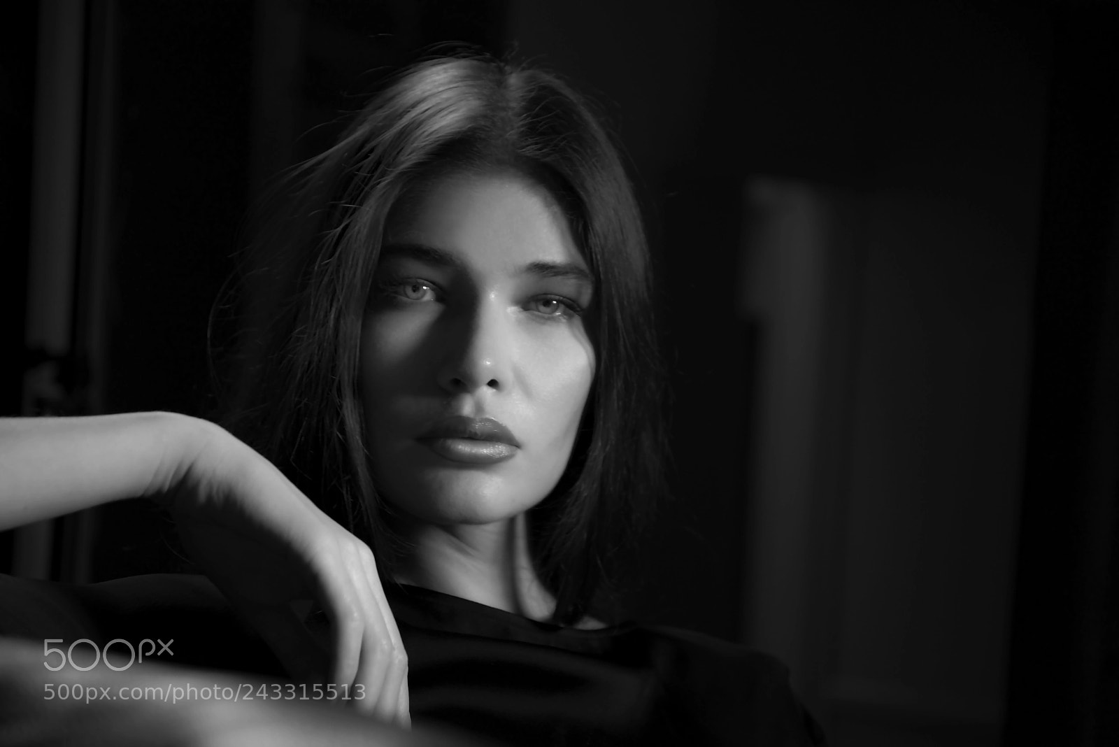 Nikon D810 sample photo. Ana shows some sparkle photography