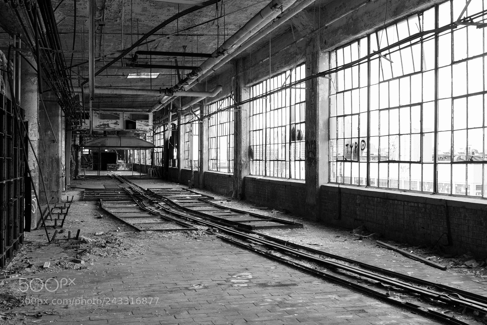 Canon EOS 700D (EOS Rebel T5i / EOS Kiss X7i) sample photo. Abandoned photography