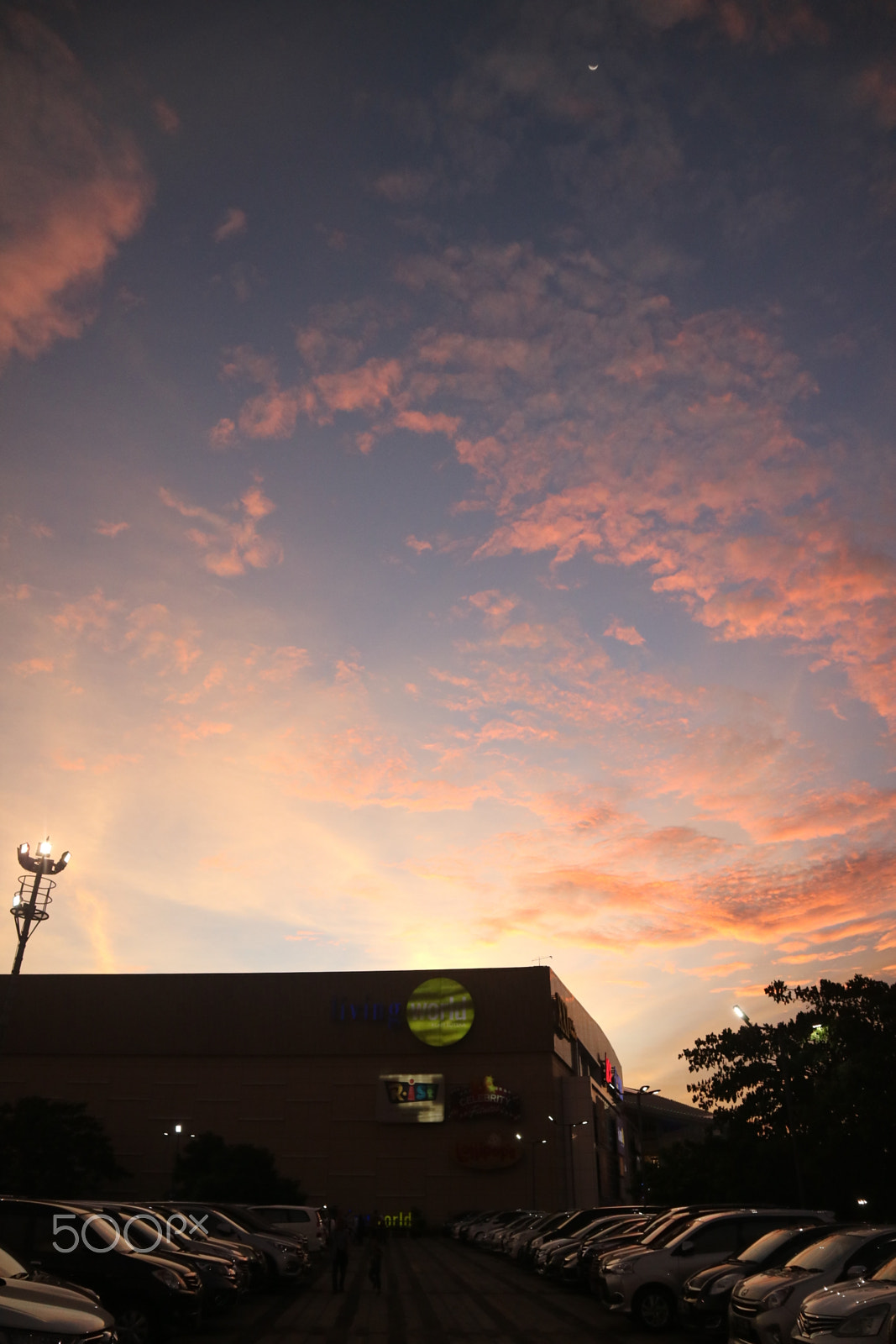 Canon EOS M3 sample photo. Cars waiting for sunset photography