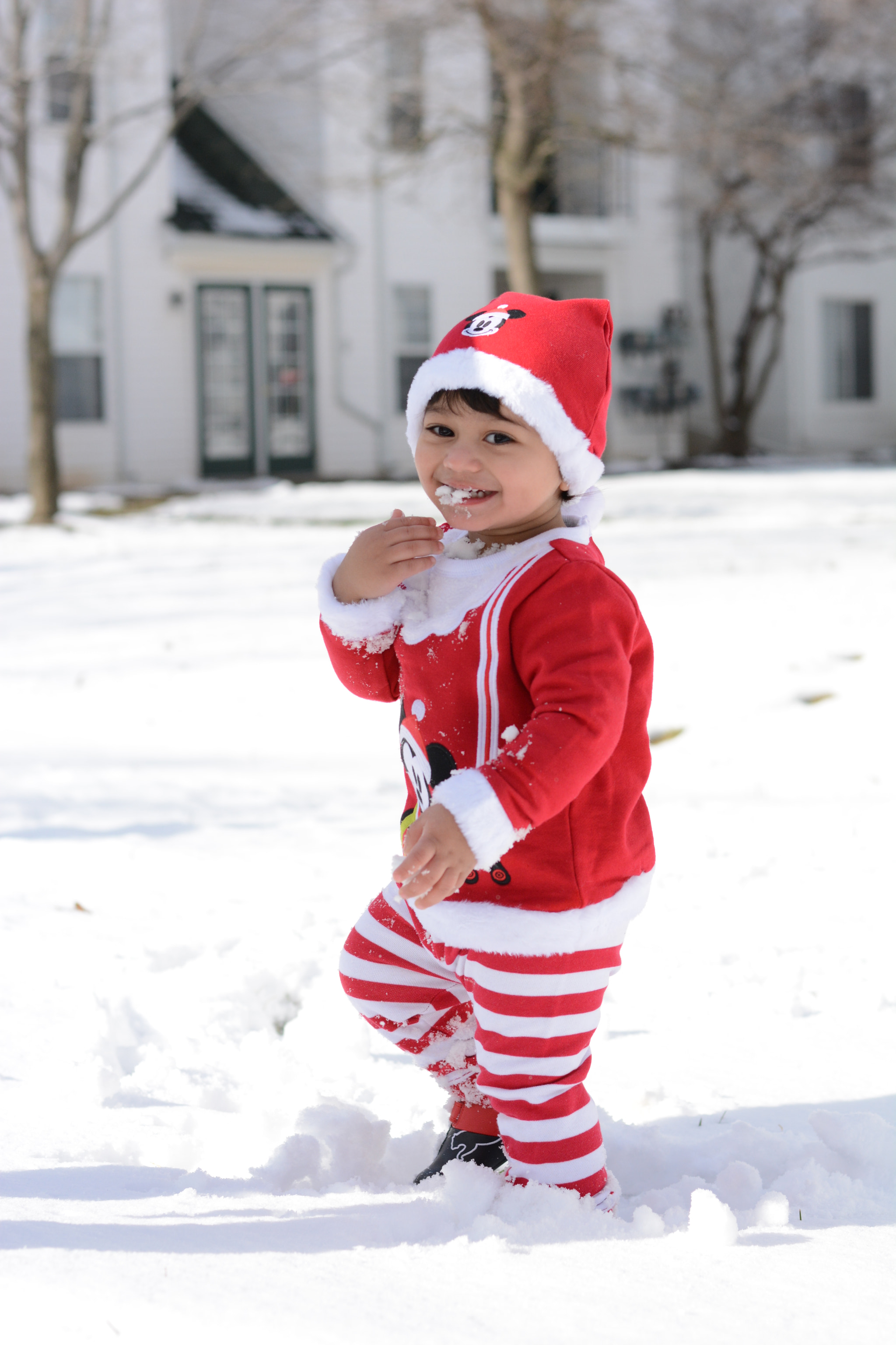Nikon D7100 + Nikon AF-S Nikkor 50mm F1.8G sample photo. Out in the snow photography