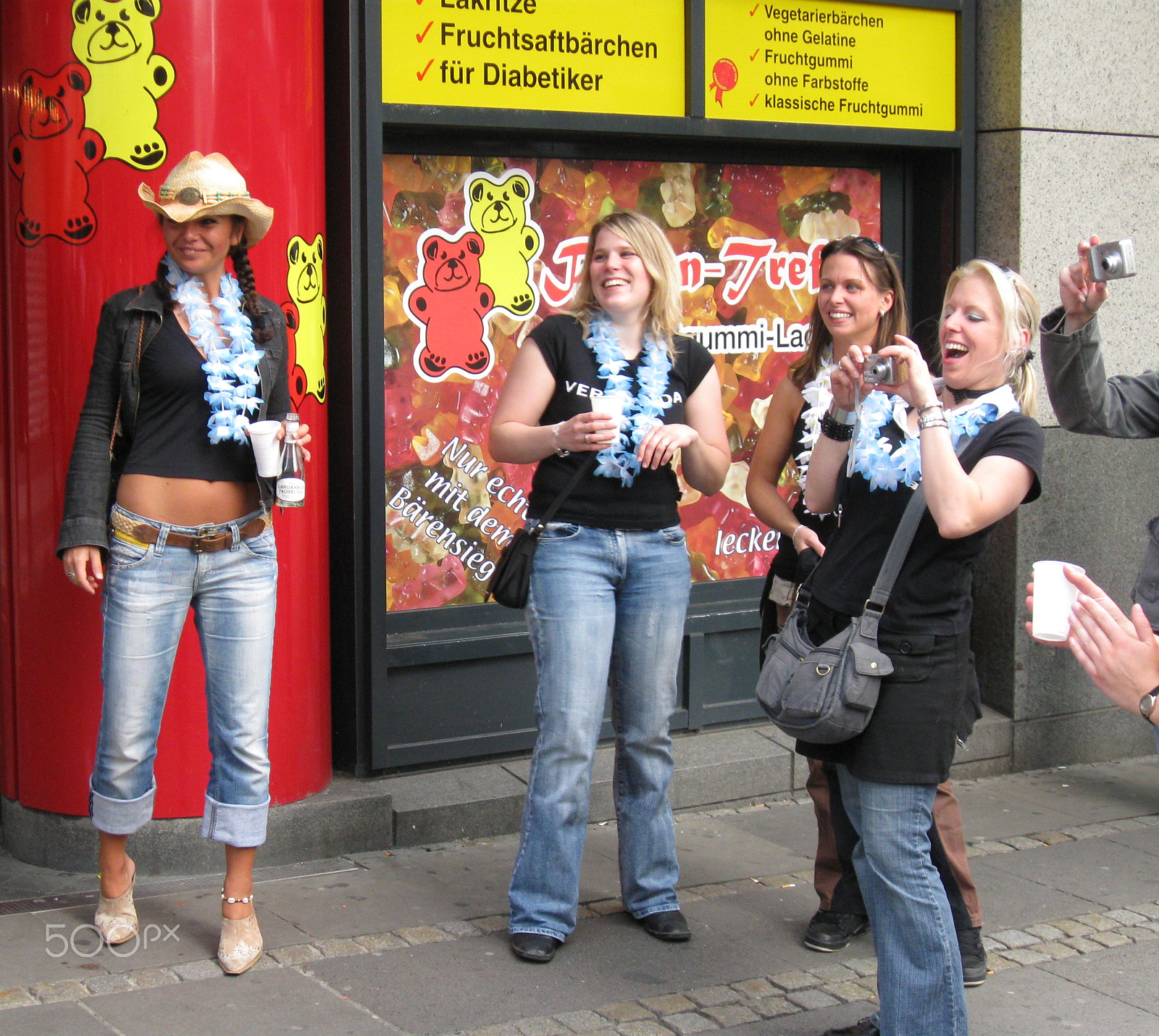 Canon PowerShot A590 IS sample photo. Celebrating party on the street photography